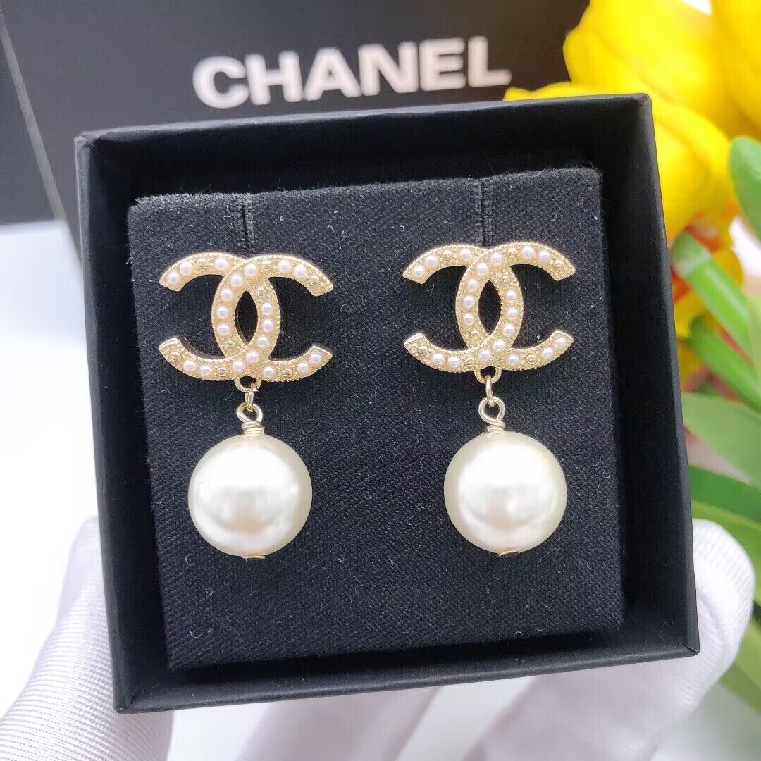 CHANEL COCOパールスウィングピアス