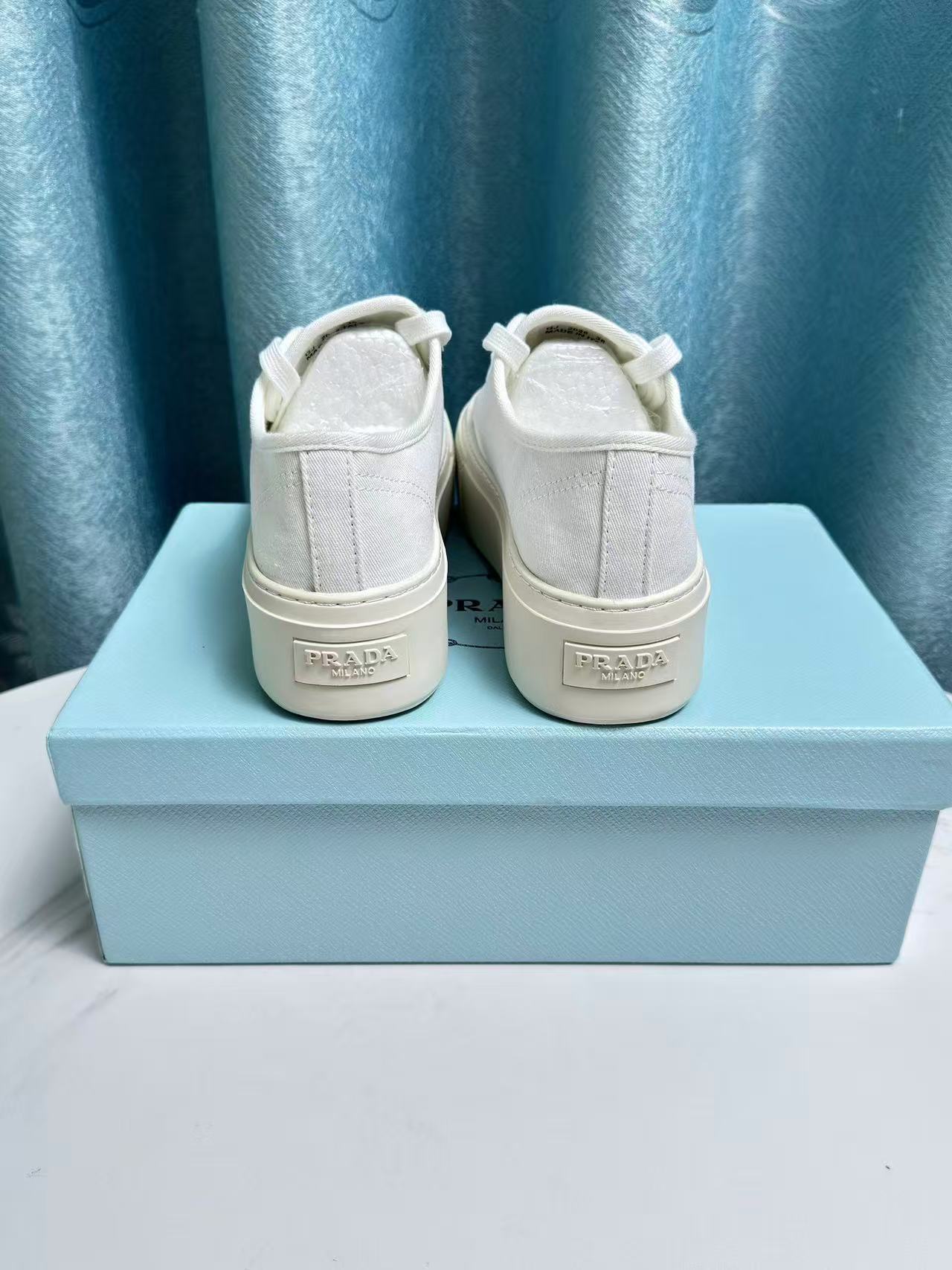 Prada レースアップ ファブリック スニーカー