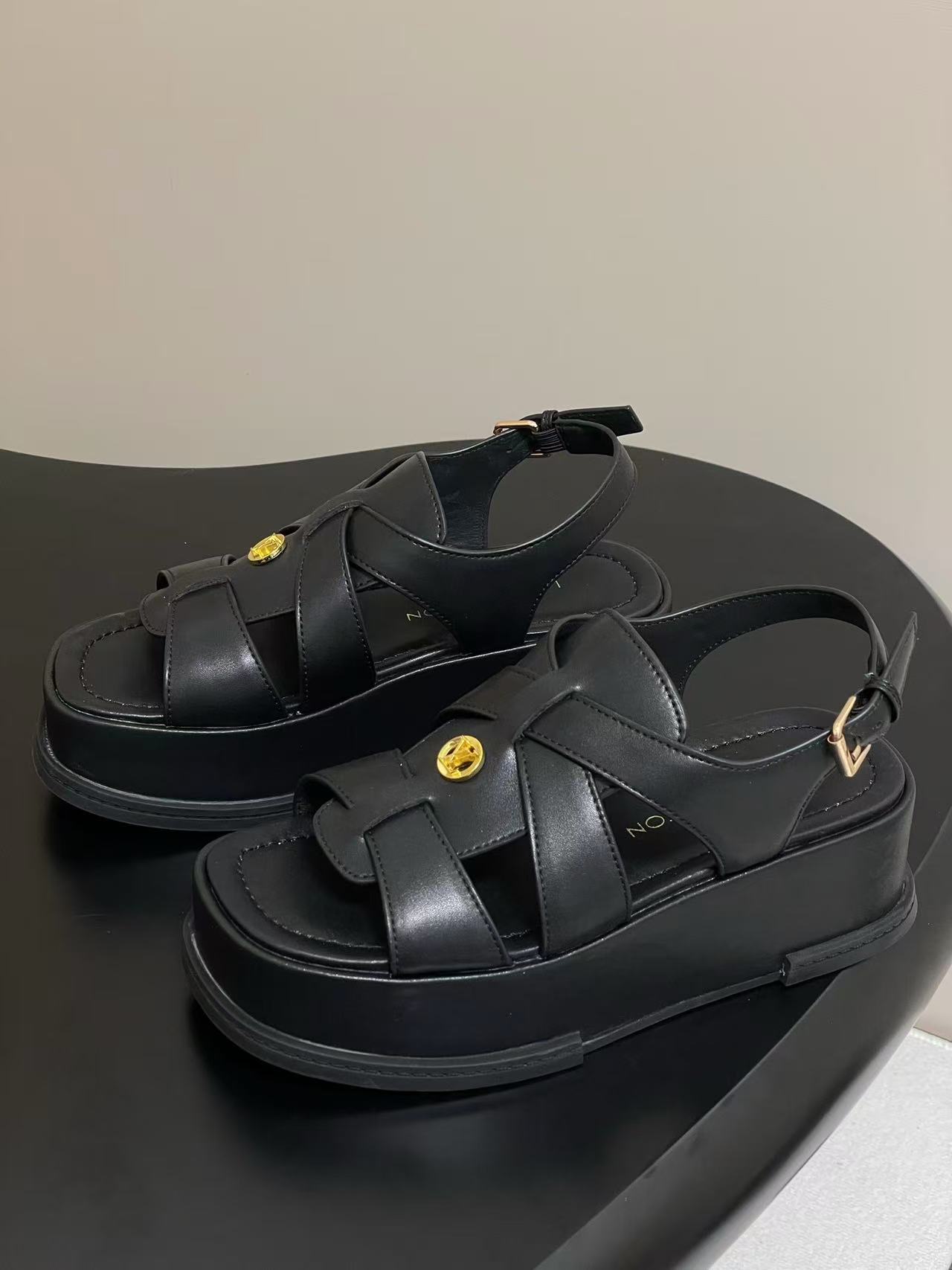 Louis vuitton マヤ サンダル