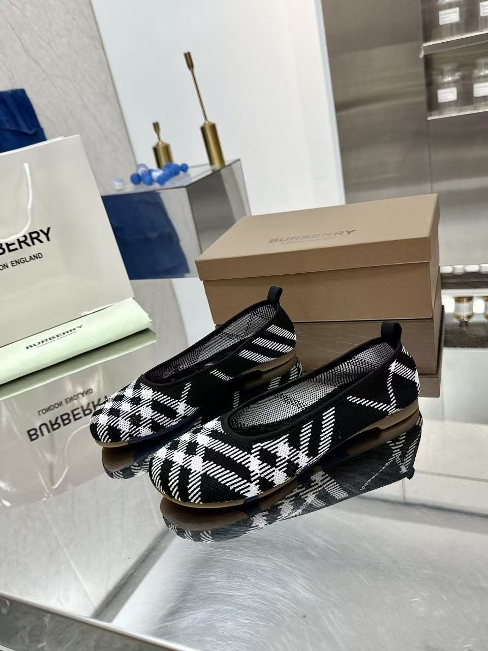 Burberry チェック ニット ベイビーバレリーナ
