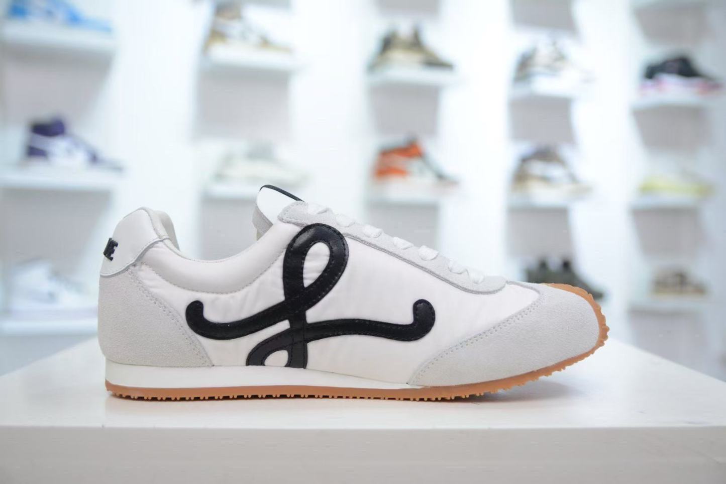 Loewe バレエランナー 2.0（ナイロン&カーフ）