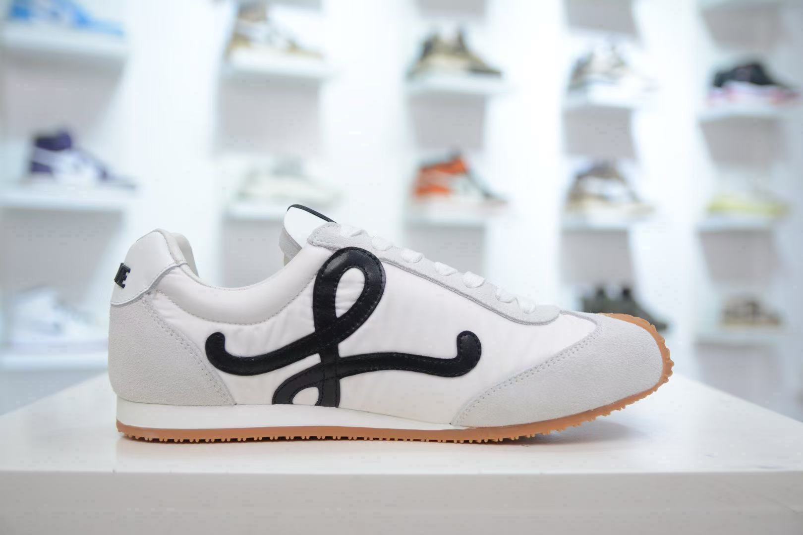 Loewe バレエランナー 2.0（ナイロン&カーフ）