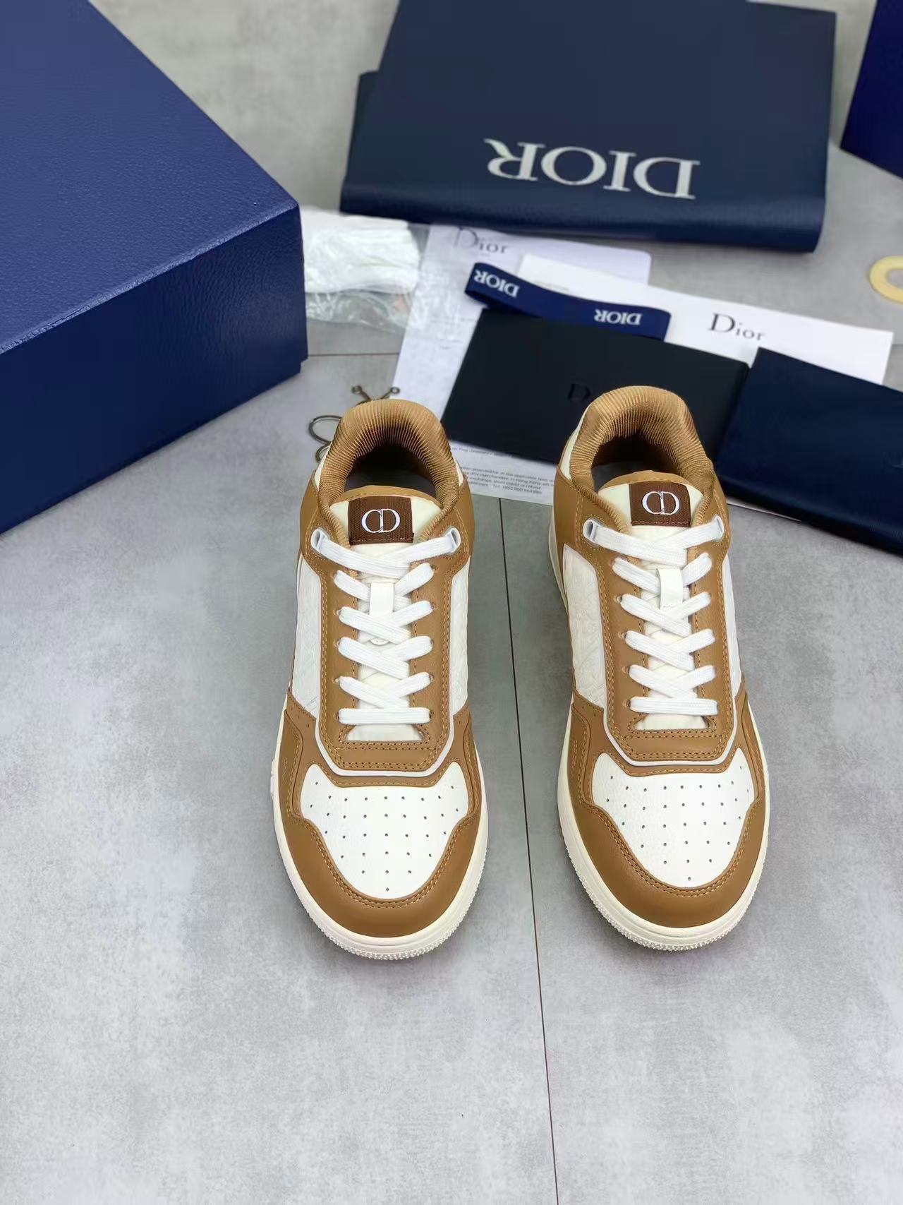 DIOR B27 アップタウン ロートップスニーカー