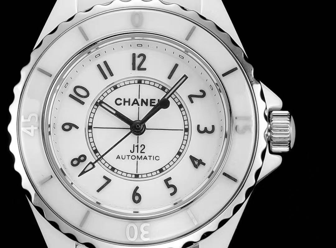 CHANEL J12 キャリバー12.2, 33mm