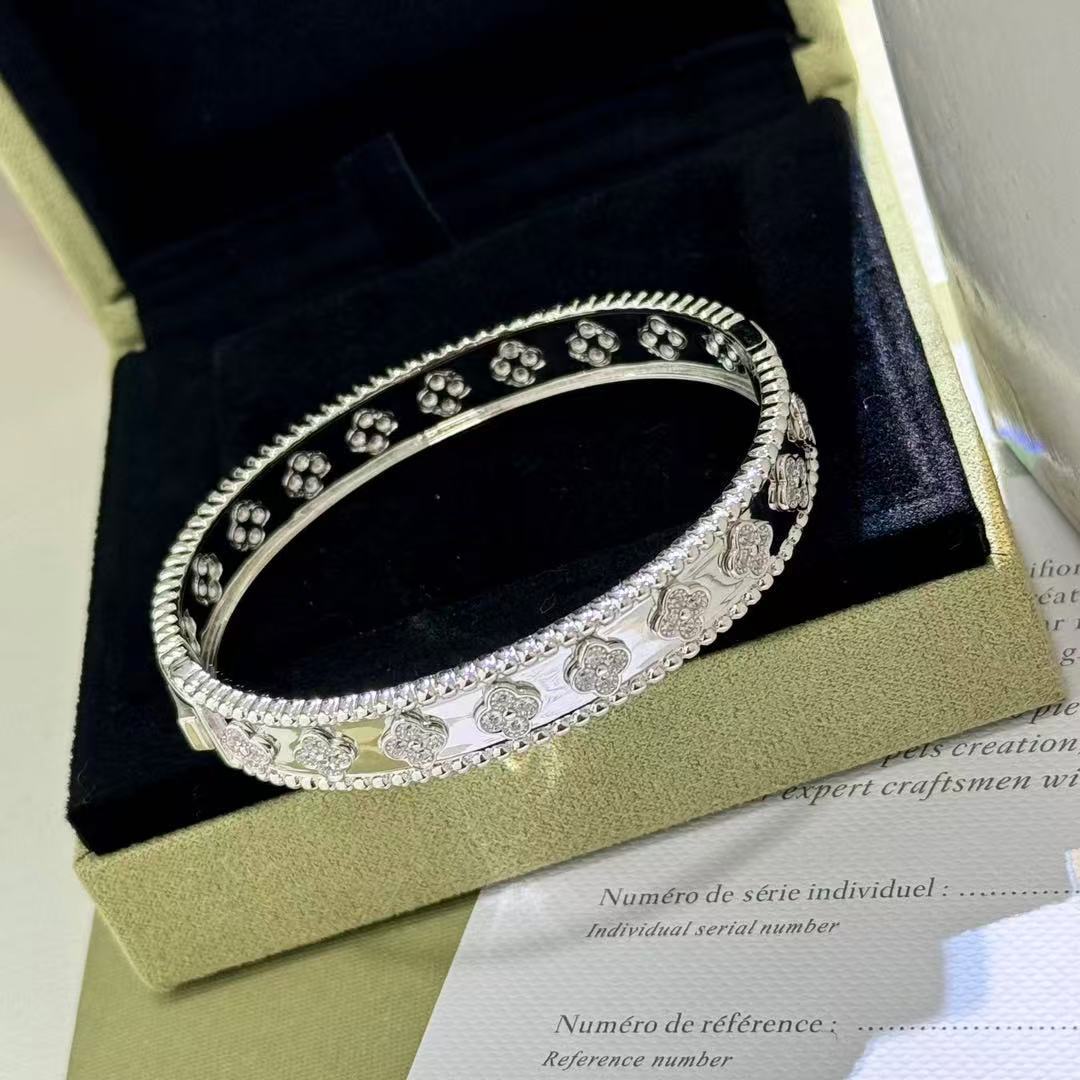 ペルレ クローバー ブレスレット、ミディアムモデル