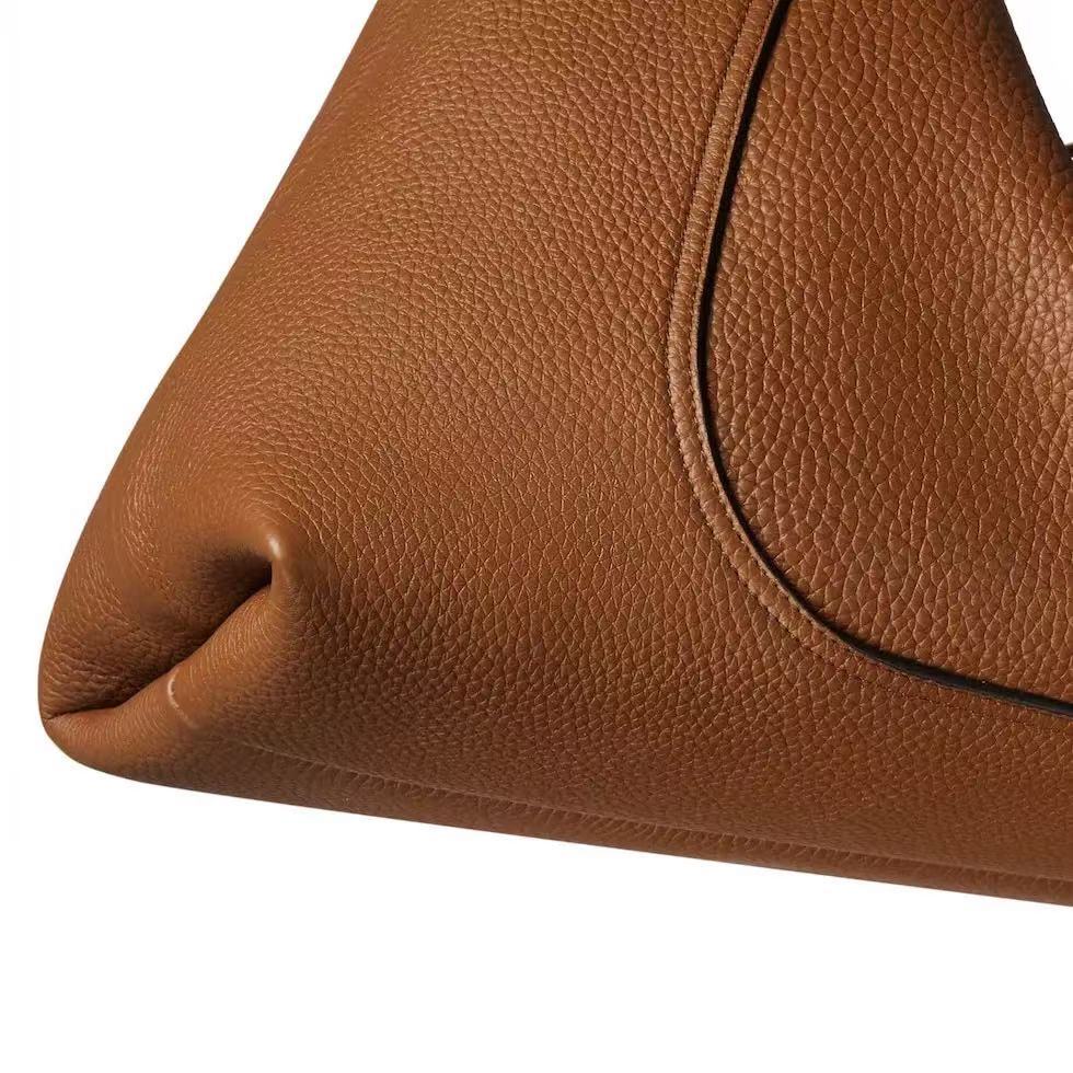 GUCCI〔グッチ ソフトビット〕マキシ ショルダーバッグ
