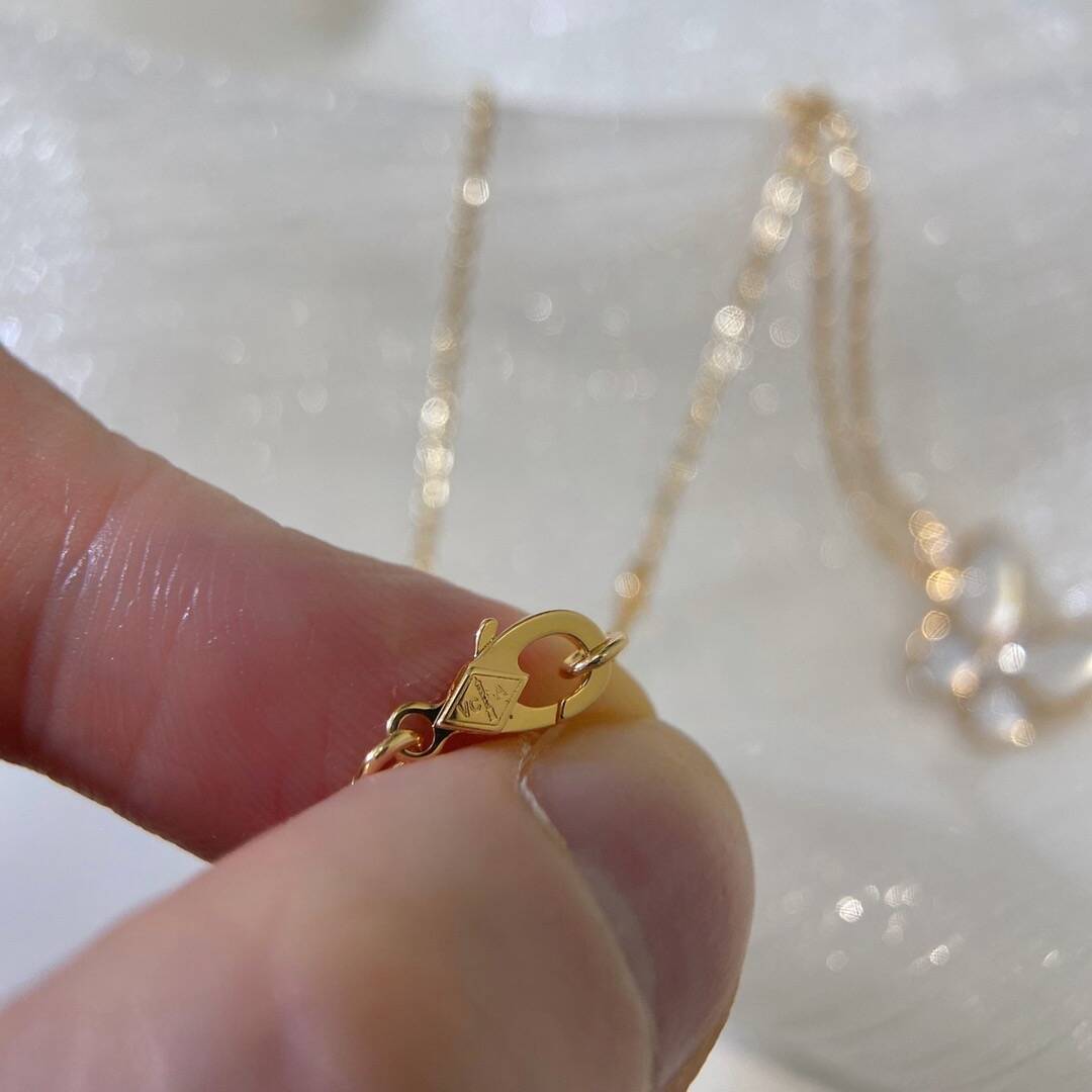 ドゥ パピヨン ペンダント  イエローゴールド, ダイヤモンド, マザー オブ パール