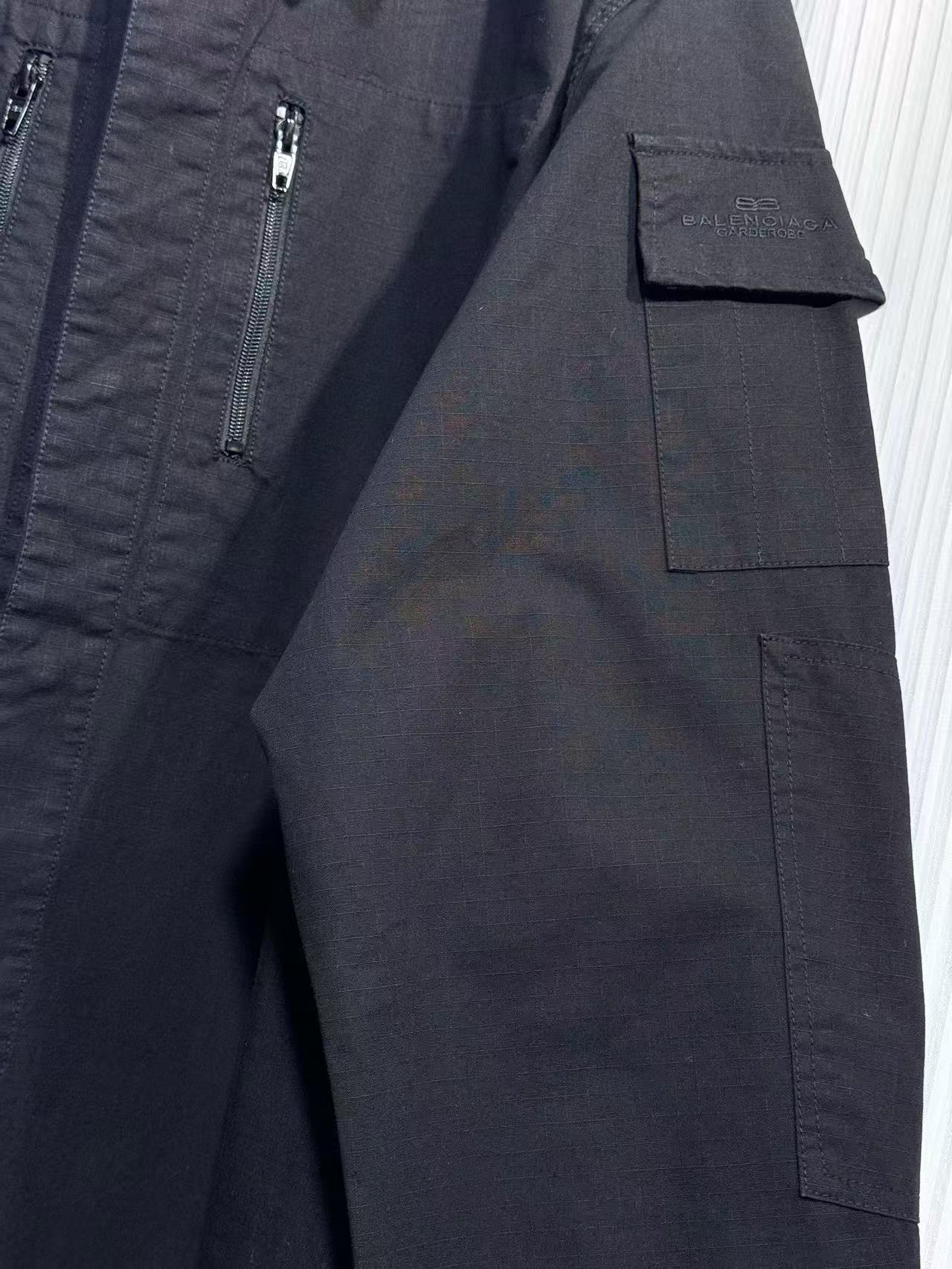 Balenciaga ダークグレー の メンズ MILITARY シャツ