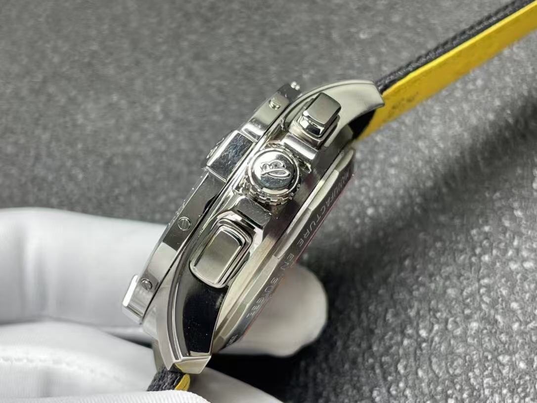  Breitling ブライトリング スーパー アベンジャー B01 クロノグラフ 46