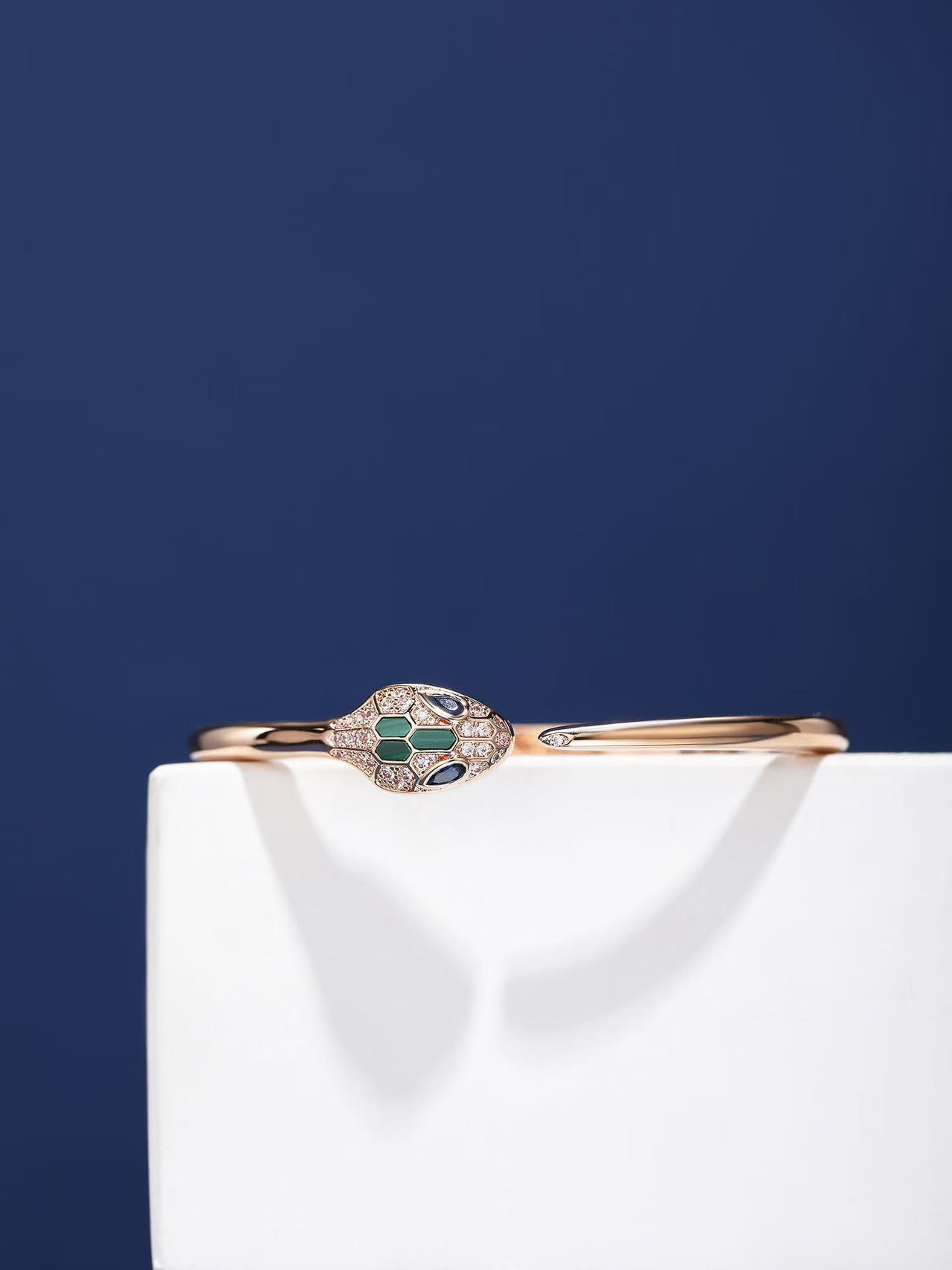 Bvlgari セルペンティ セドゥットーリ ブレスレット