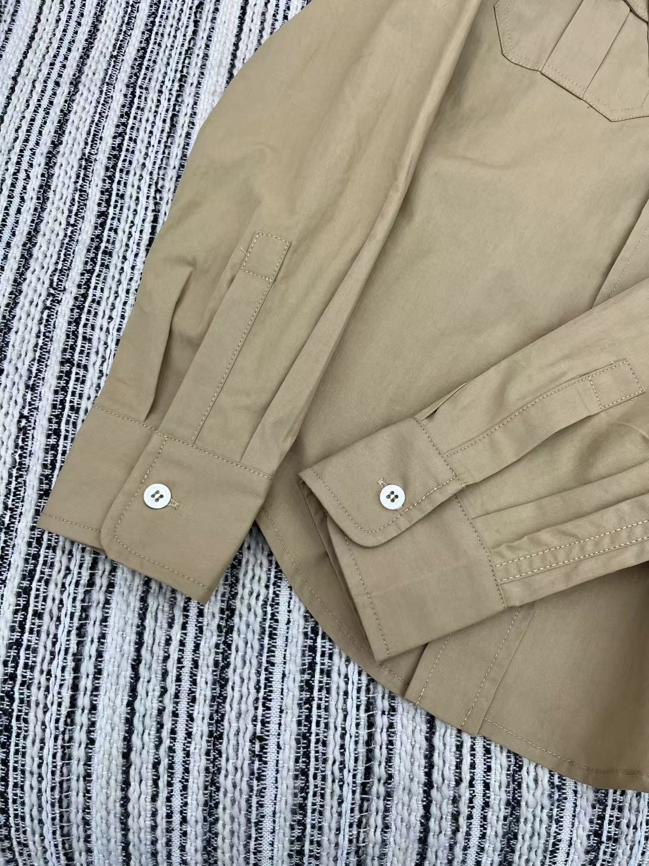 MIUMIU ネッカチーフ付 ポプリン シャツ