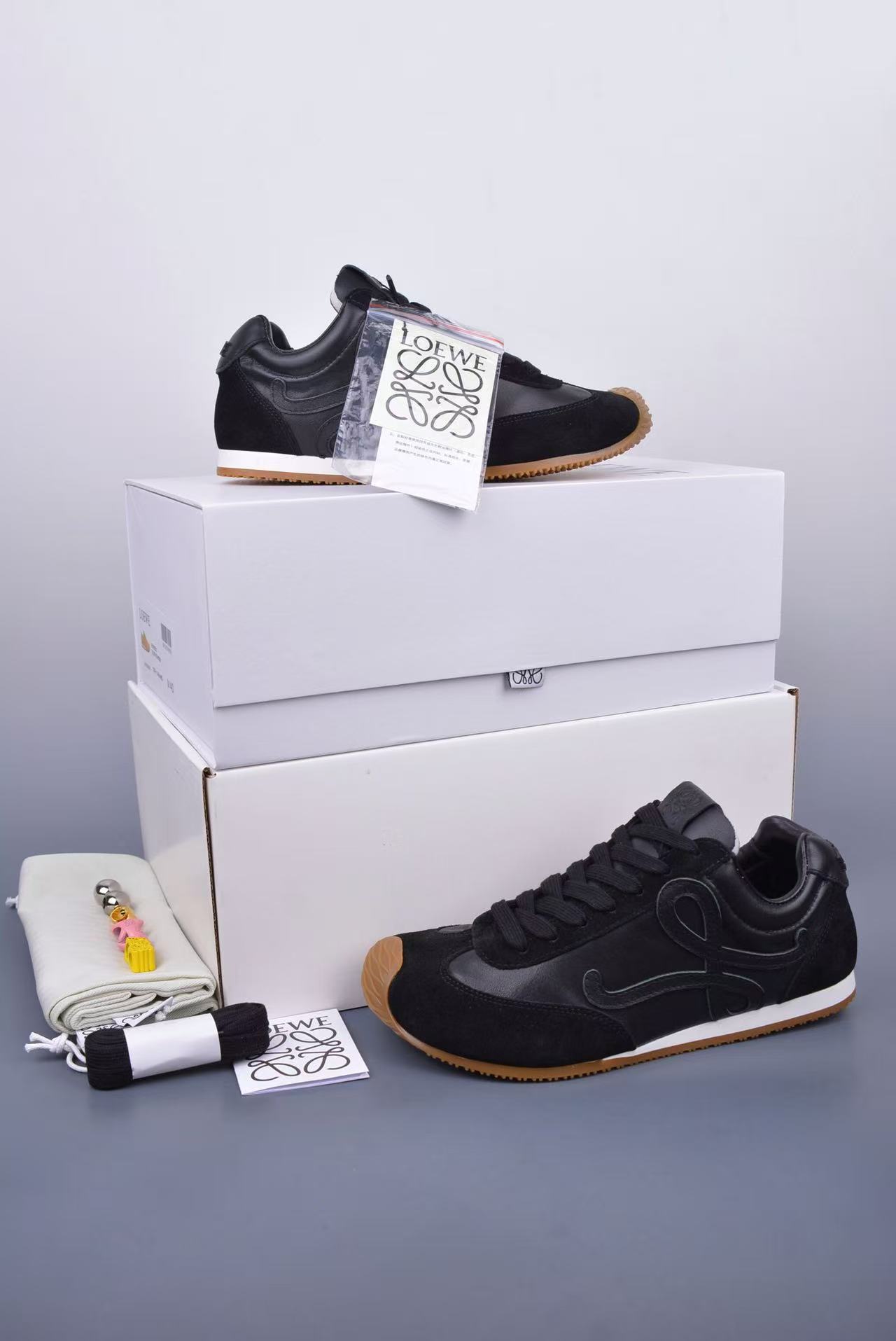 Loewe バレエランナー 2.0（ソフトカーフ）