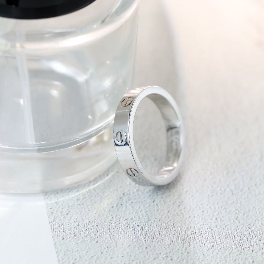 Love リング、スモールモデル