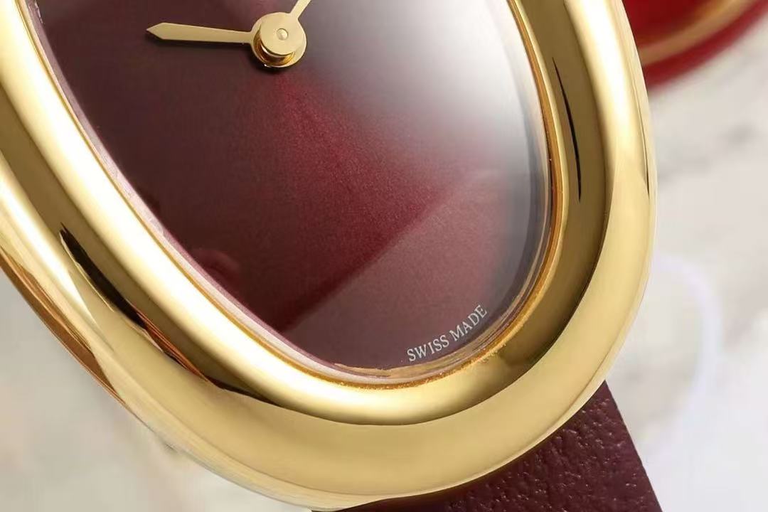Cartier Baignoire watch ベニュワール ウォッチ