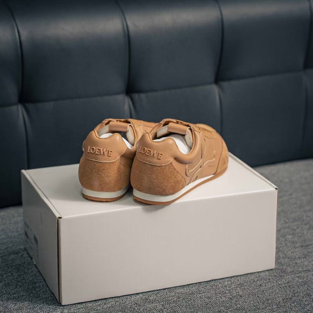 Loewe バレエランナー 2.0（ソフトカーフ）