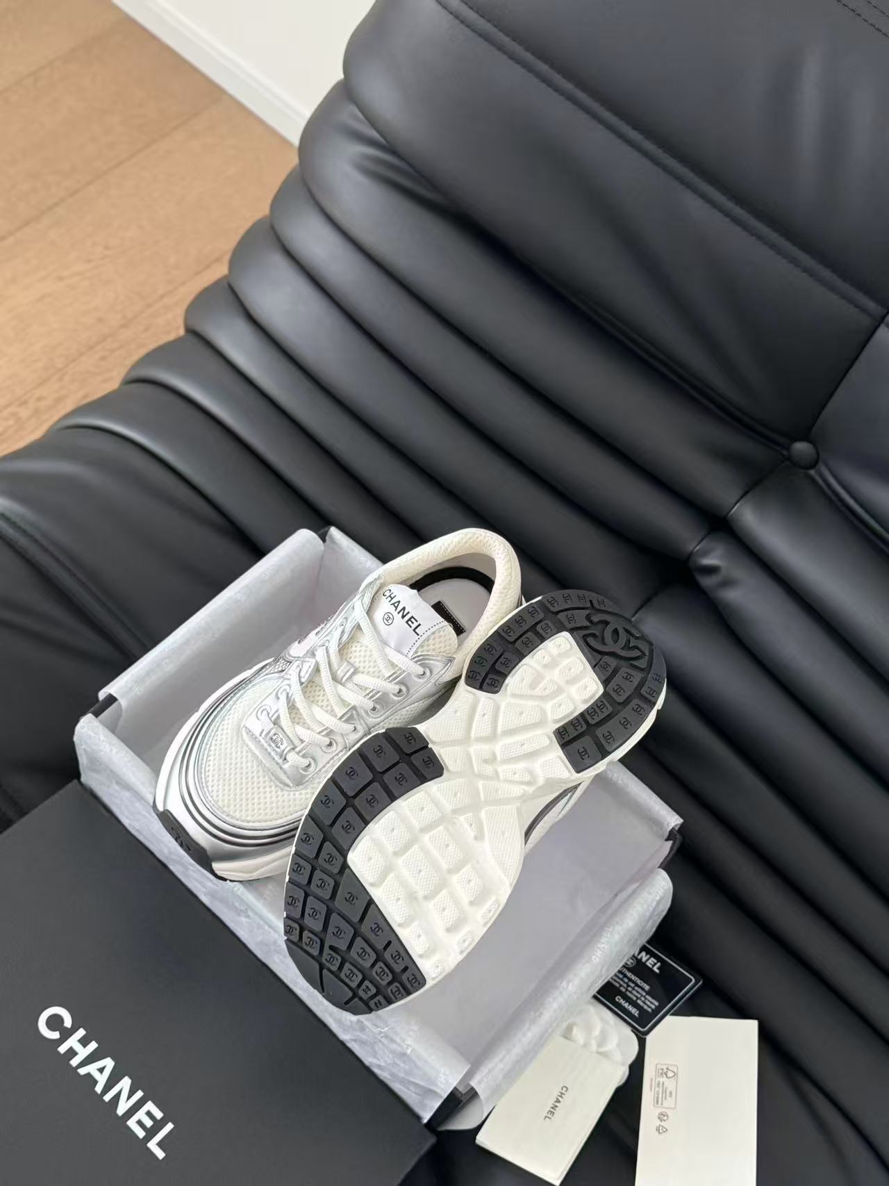 CHANEL スニーカー