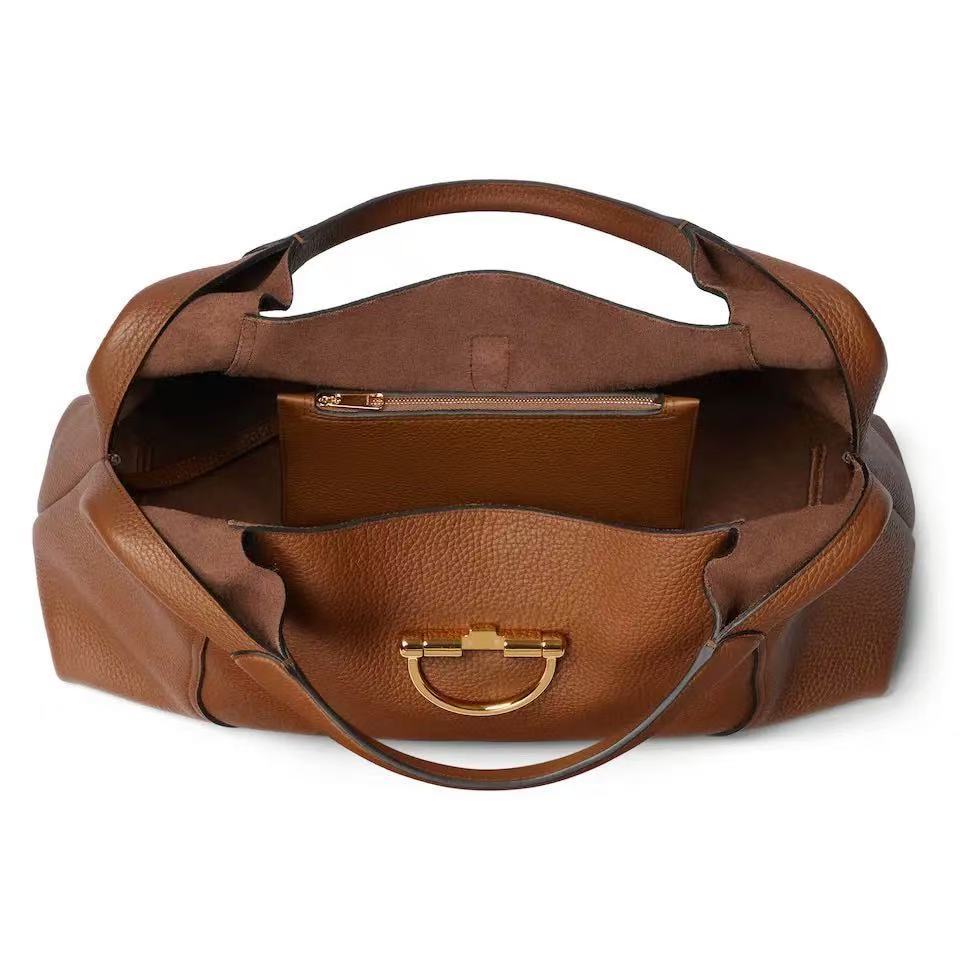 GUCCI〔グッチ ソフトビット〕マキシ ショルダーバッグ