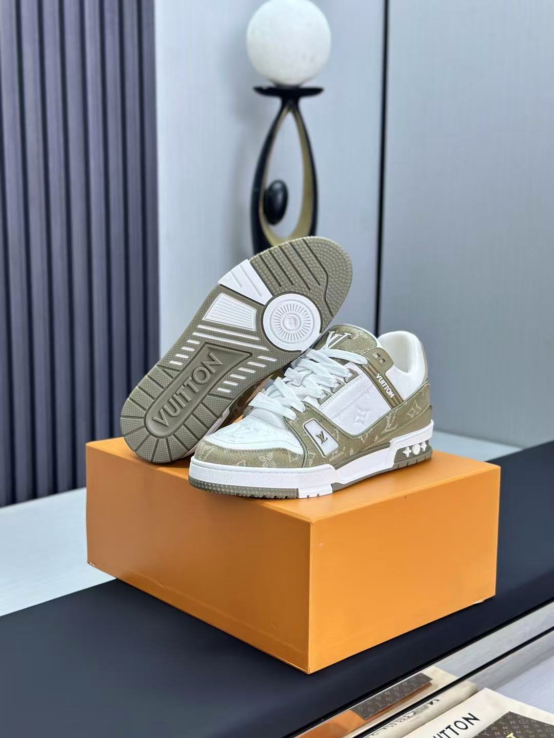 Louis vuitton  トレイナー スニーカー