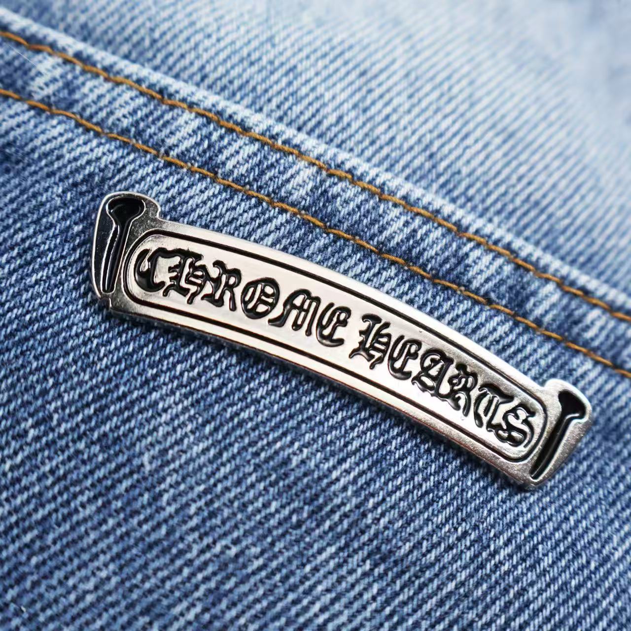 CHROME HEARTS　デニムパンツ