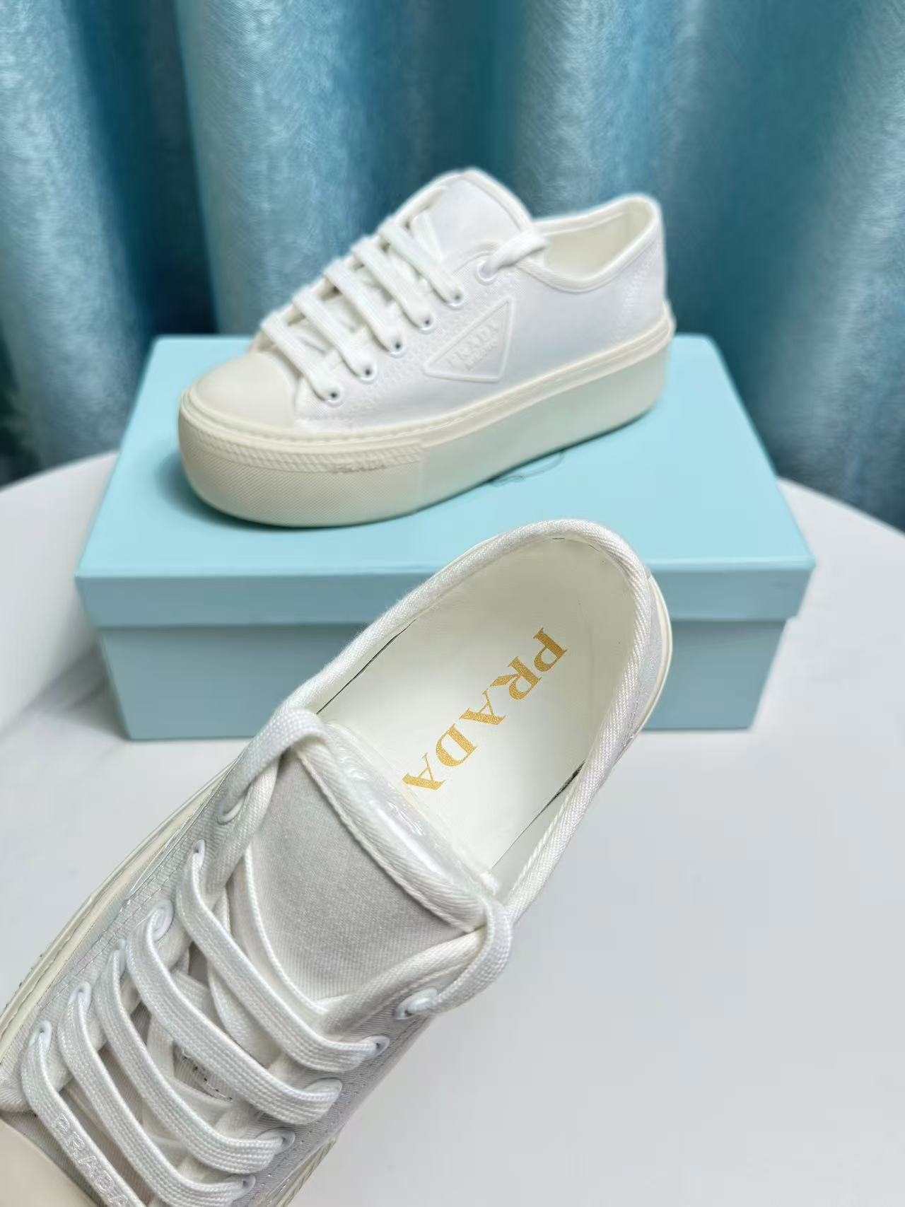 Prada レースアップ ファブリック スニーカー