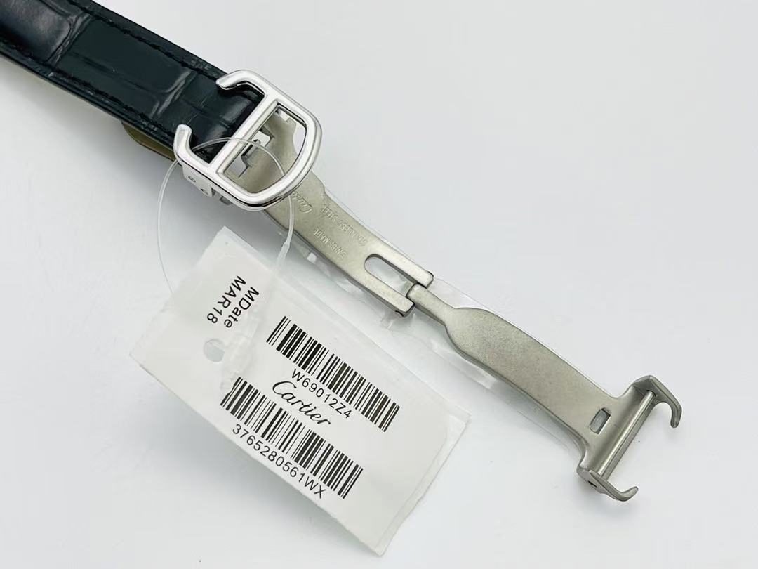 Cartier Ballon Bleu de Cartier watch バロン ブルー ドゥ カルティエ ウォッチ