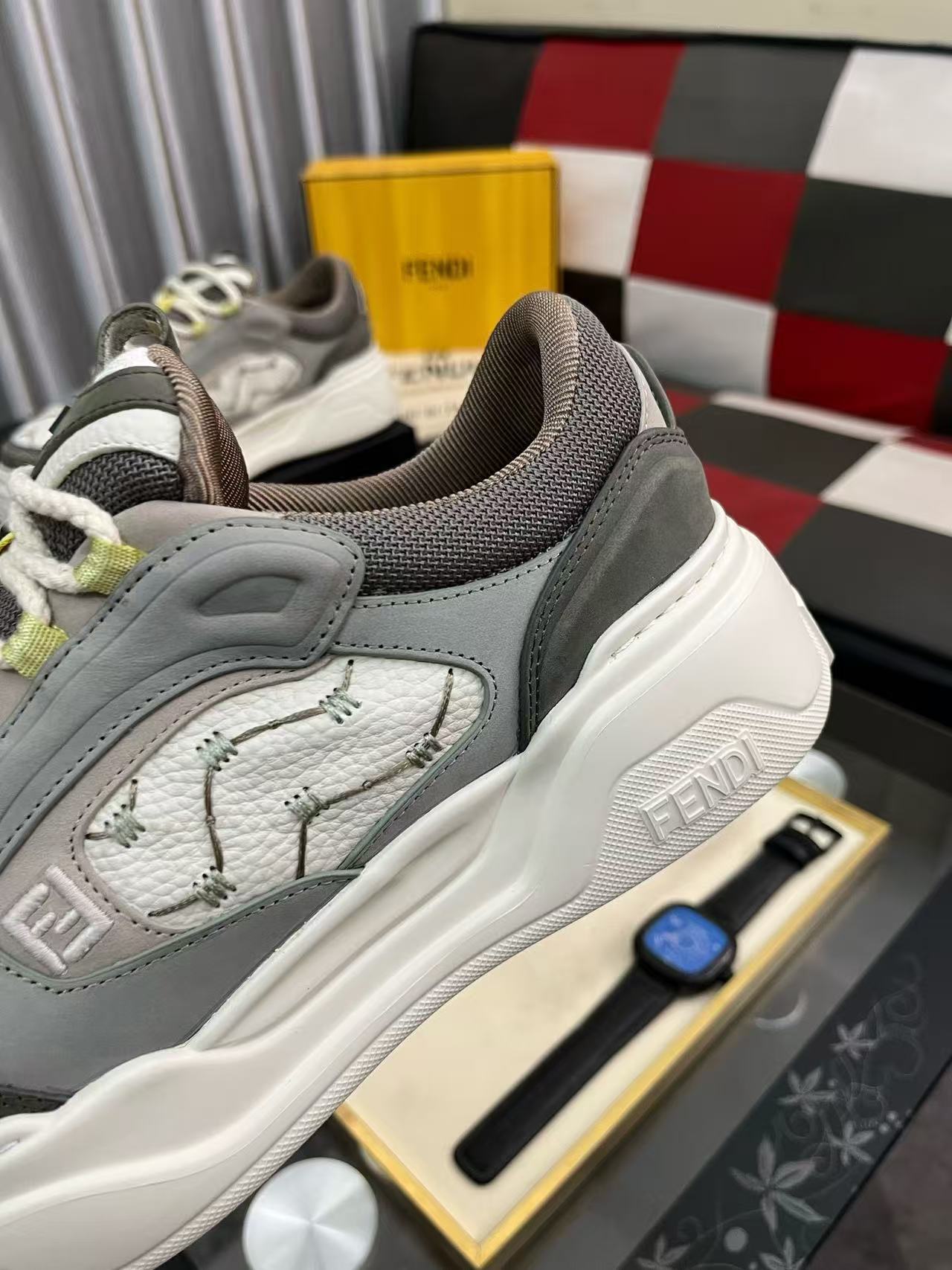 Fendi フェンディ フォース スニーカー