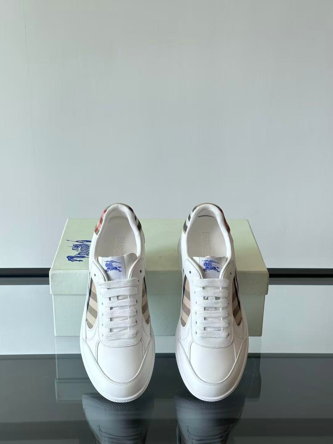 Burberry レザー＆チェック テラススニーカー​