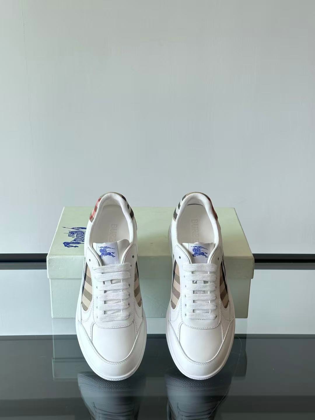 Burberry レザー＆チェック テラススニーカー​