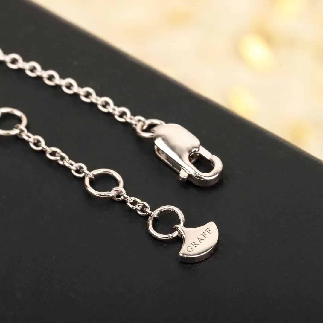 Graff ミニ バタフライ シルエット ダイヤモンド ブレスレット ホワイトゴールド