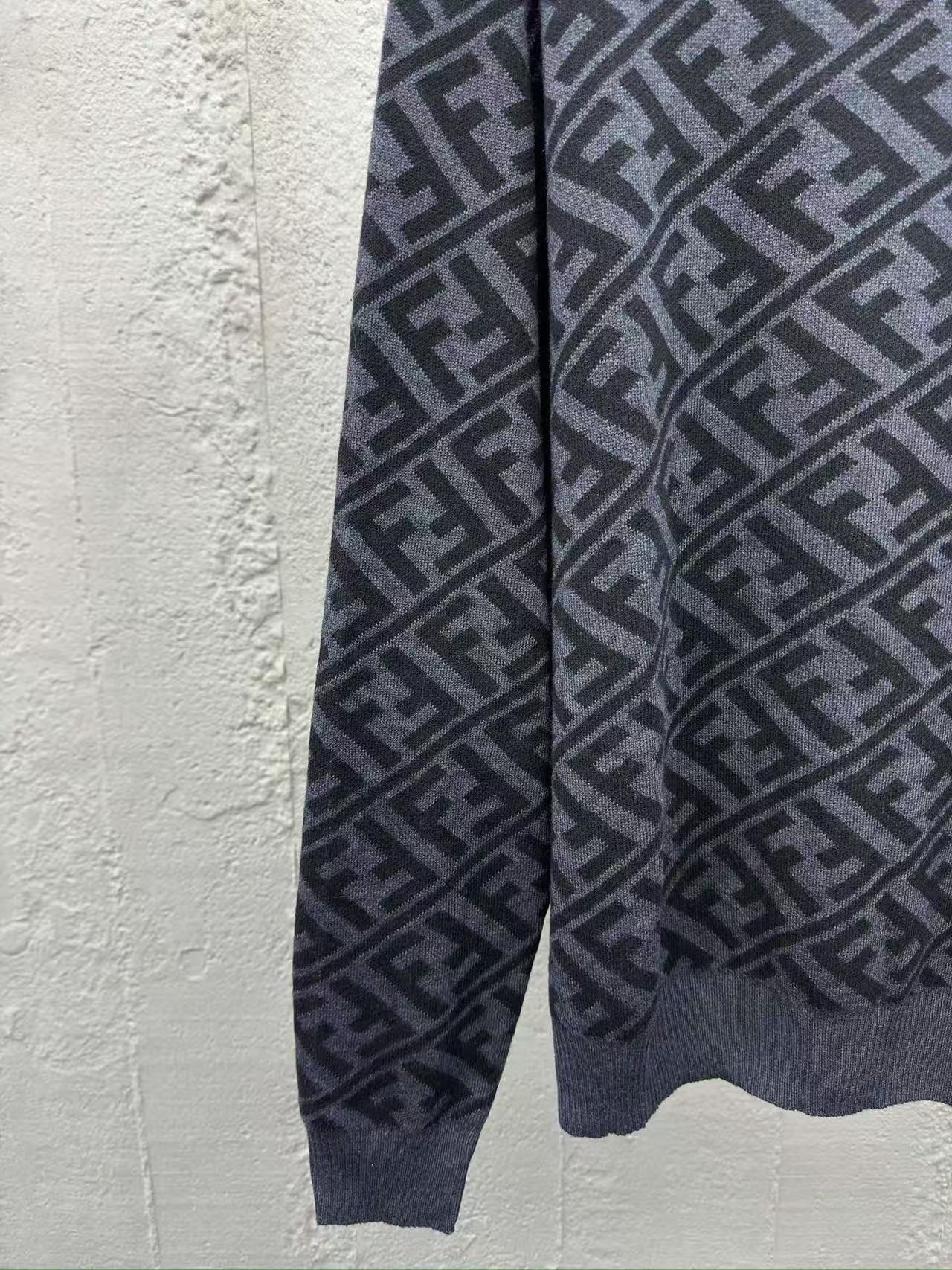 Fendi ブラックウール セーター