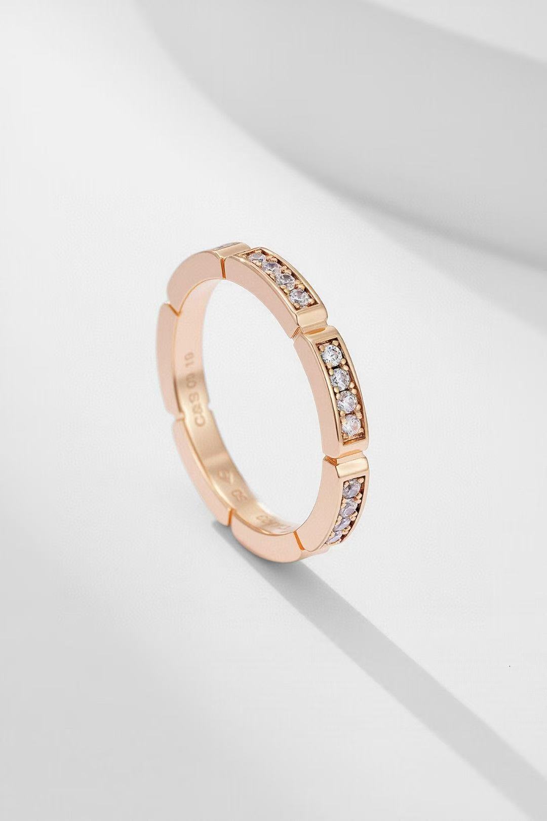 Cartier マイヨン パンテール ウェディングリング、セミパヴェセッティング