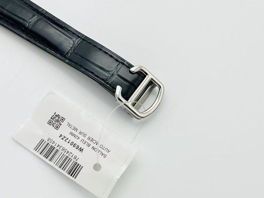 Cartier Ballon Bleu de Cartier watch バロン ブルー ドゥ カルティエ ウォッチ