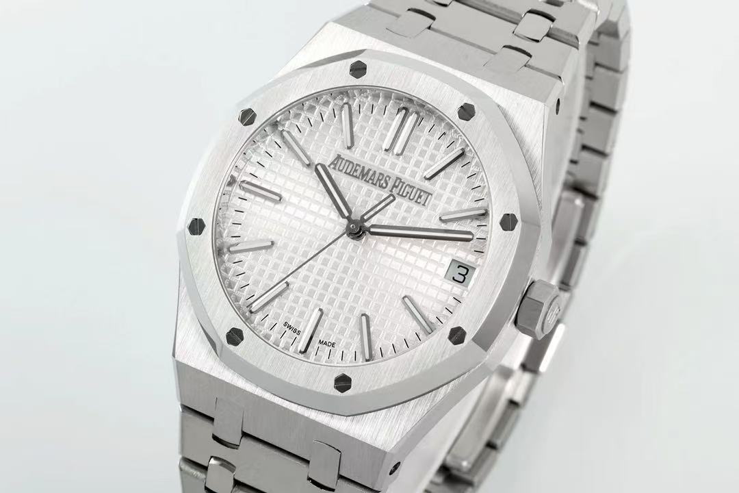 Audemars Piguet  オーデマピゲ  ロイヤル オーク オートマティック
