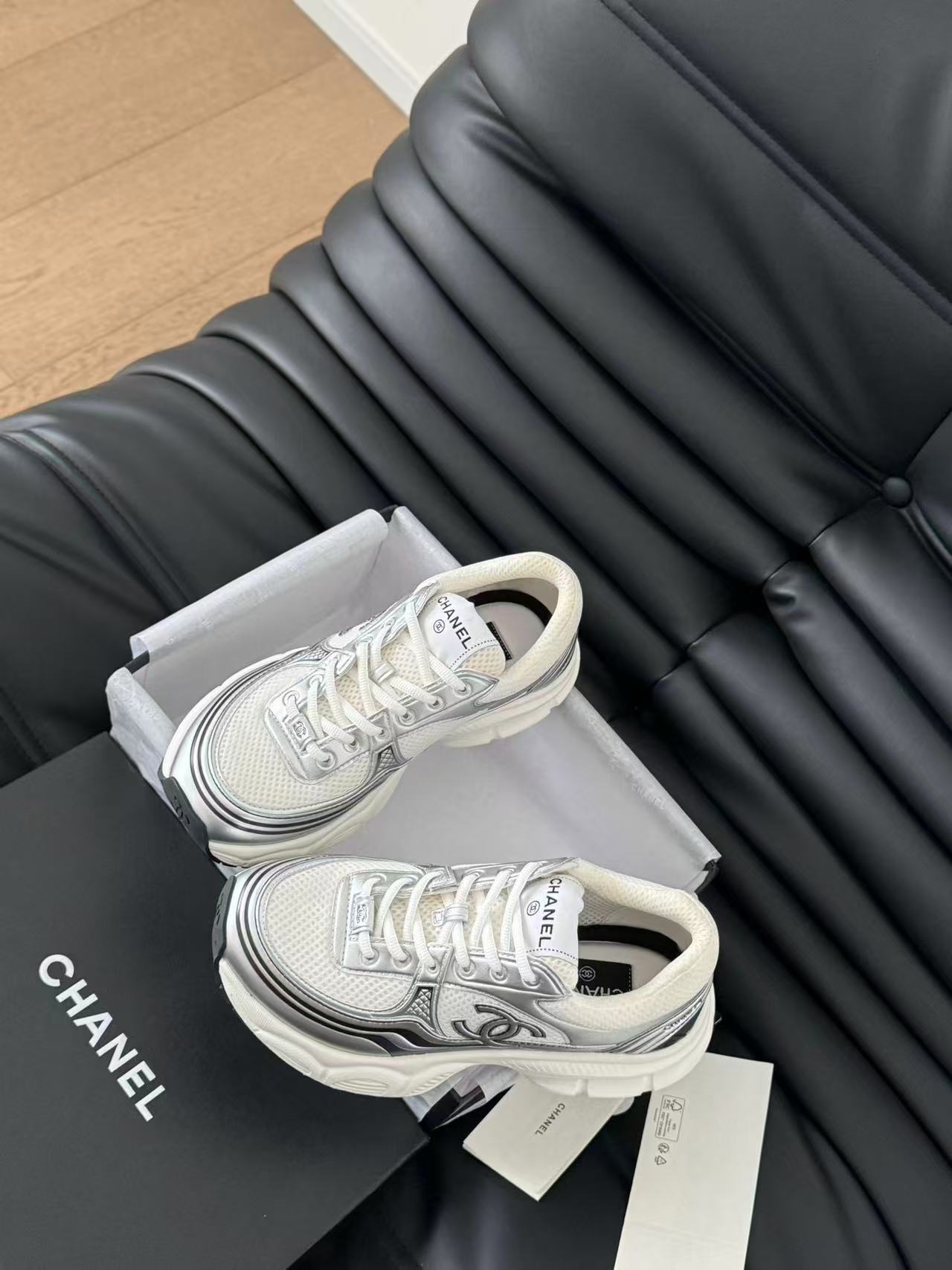 CHANEL スニーカー