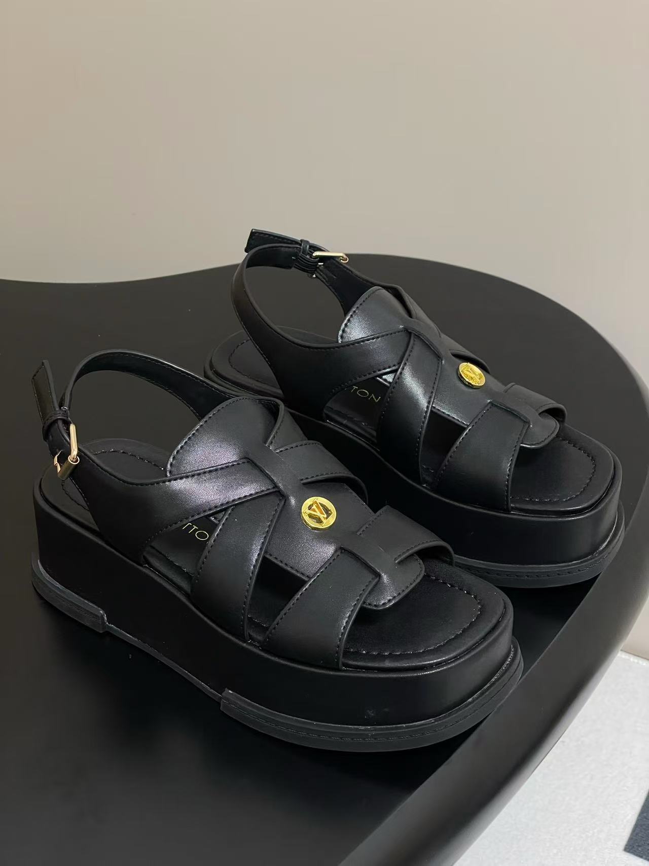 Louis vuitton マヤ サンダル