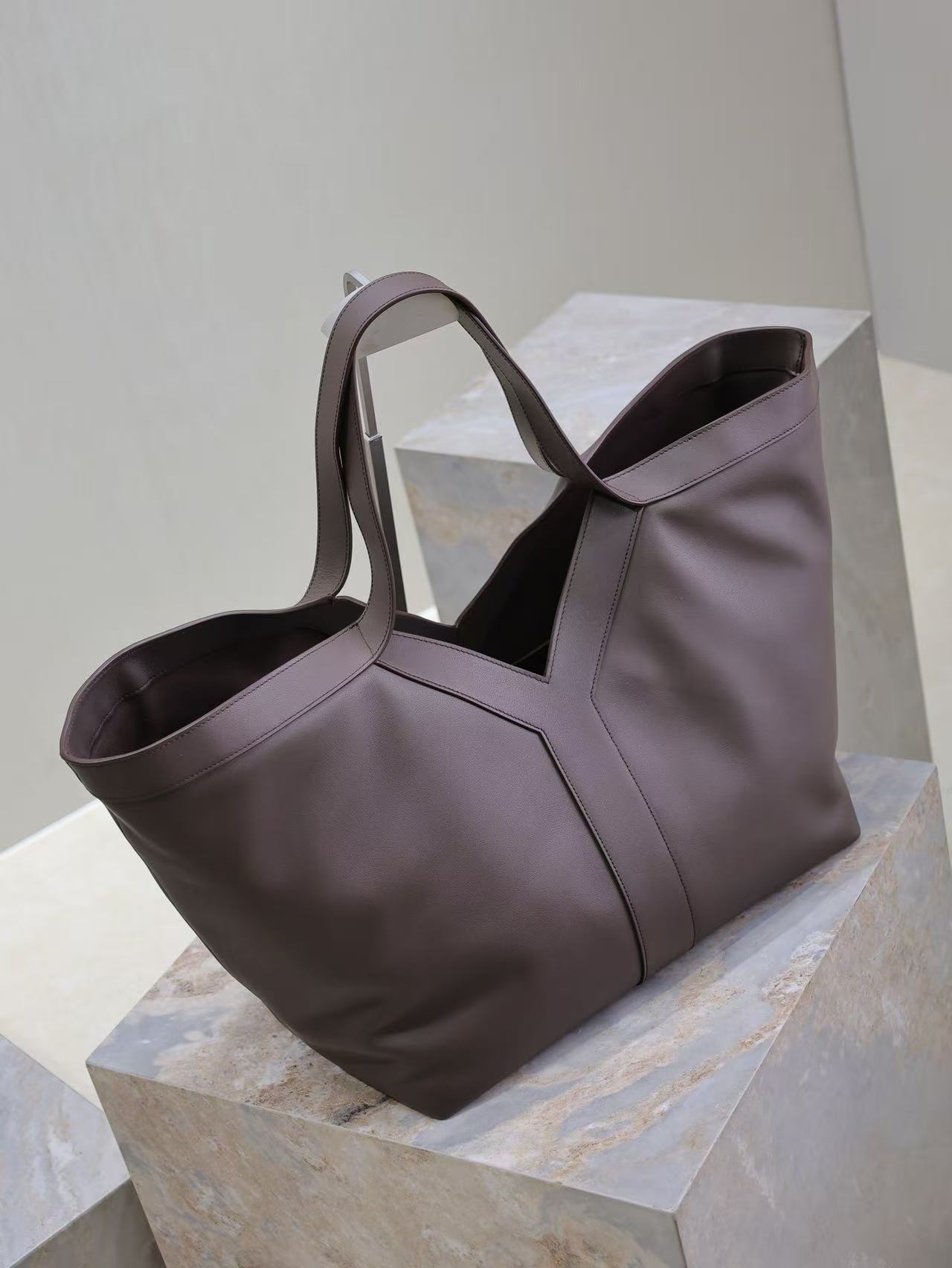 Saint Laurent サンローラン トート（レザー）