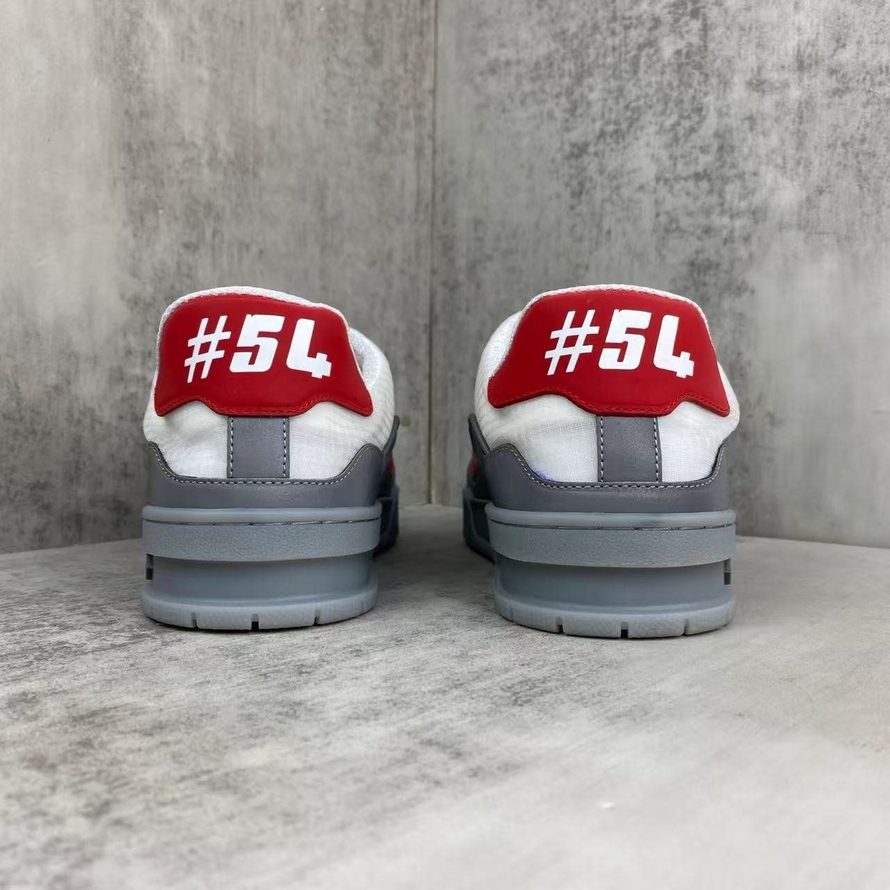 LV トレイナー スニーカー