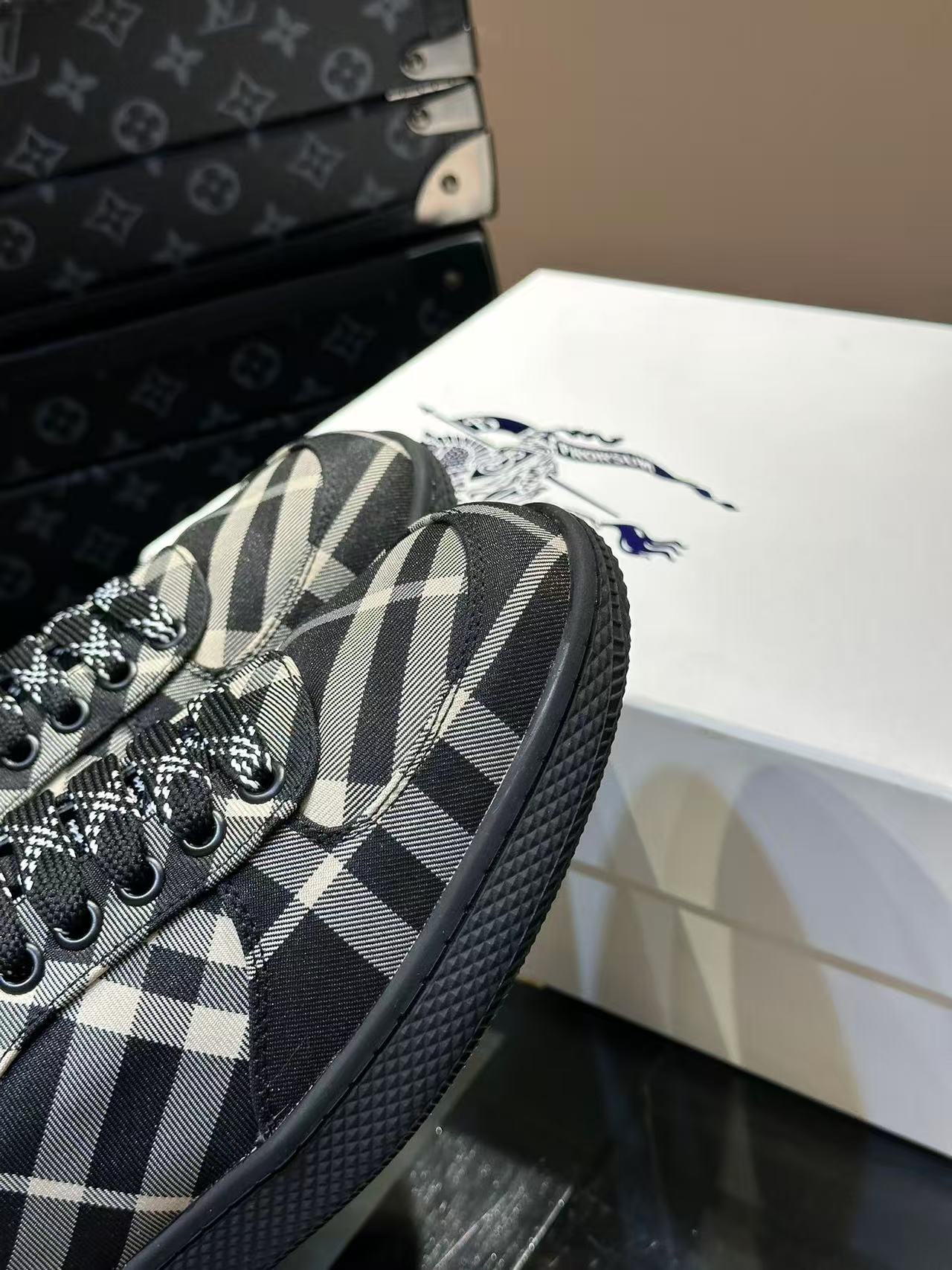 Burberry チェック テラススニーカー