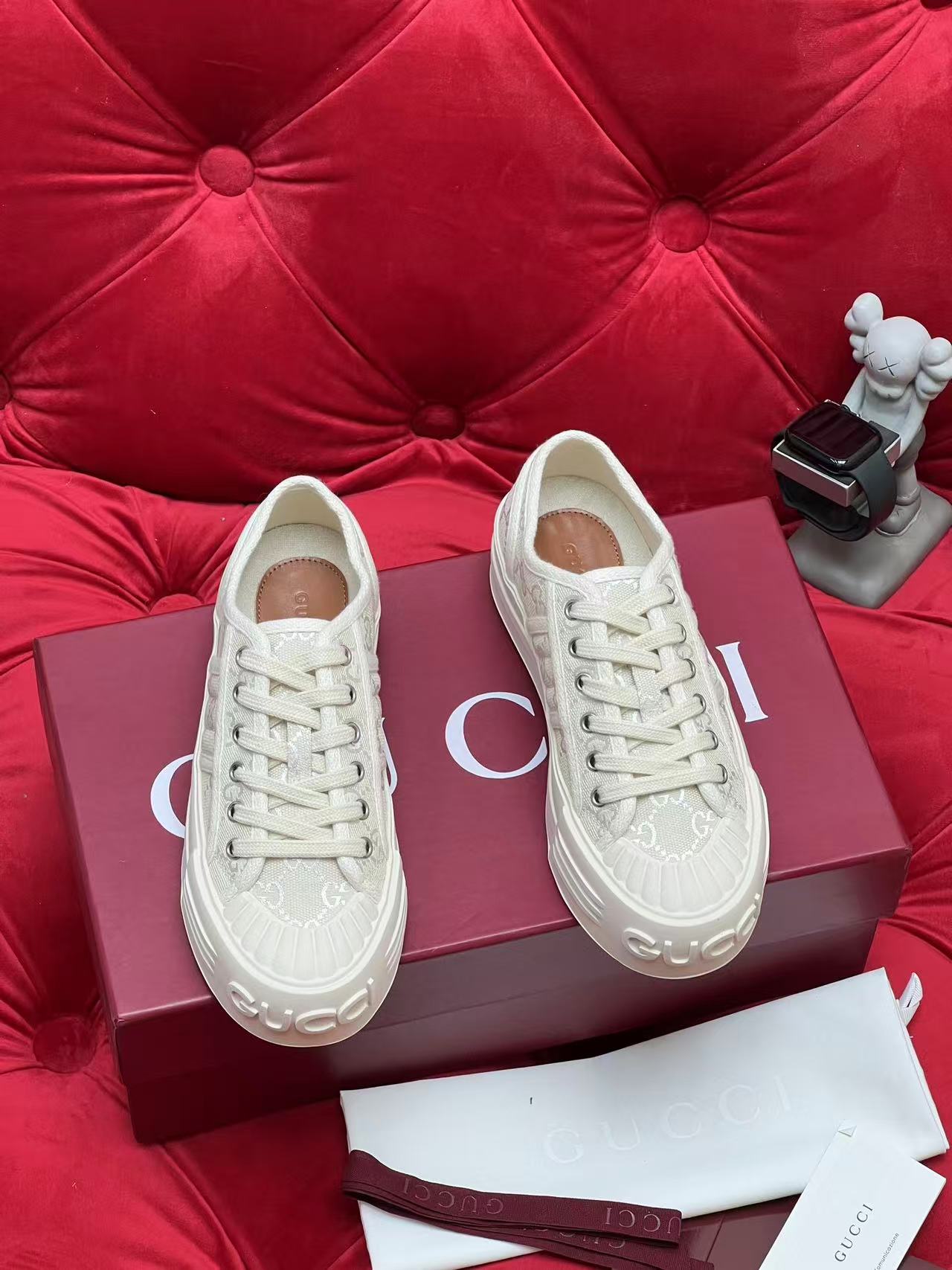 GUCCI ウィメンズ チャンキー スニーカー