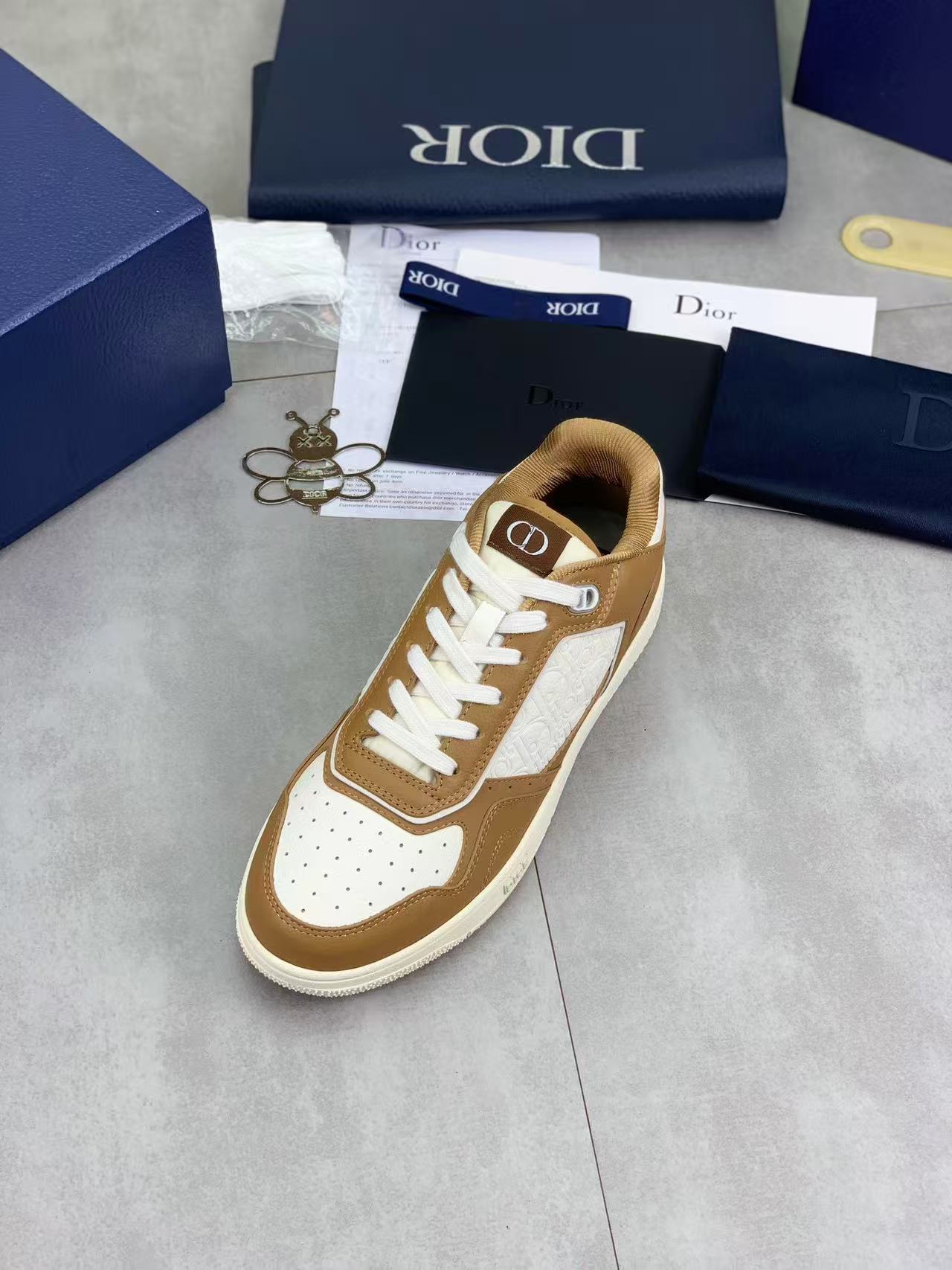 DIOR B27 アップタウン ロートップスニーカー