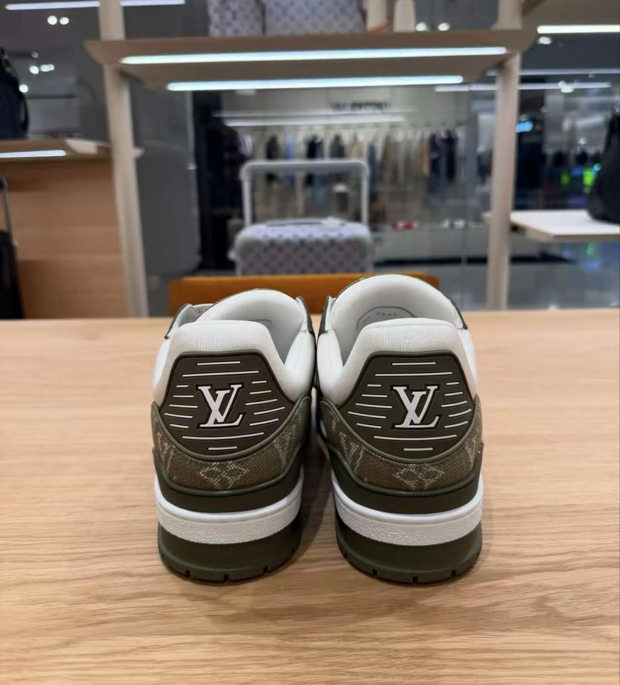 Louis vuittonトレイナー スニーカー