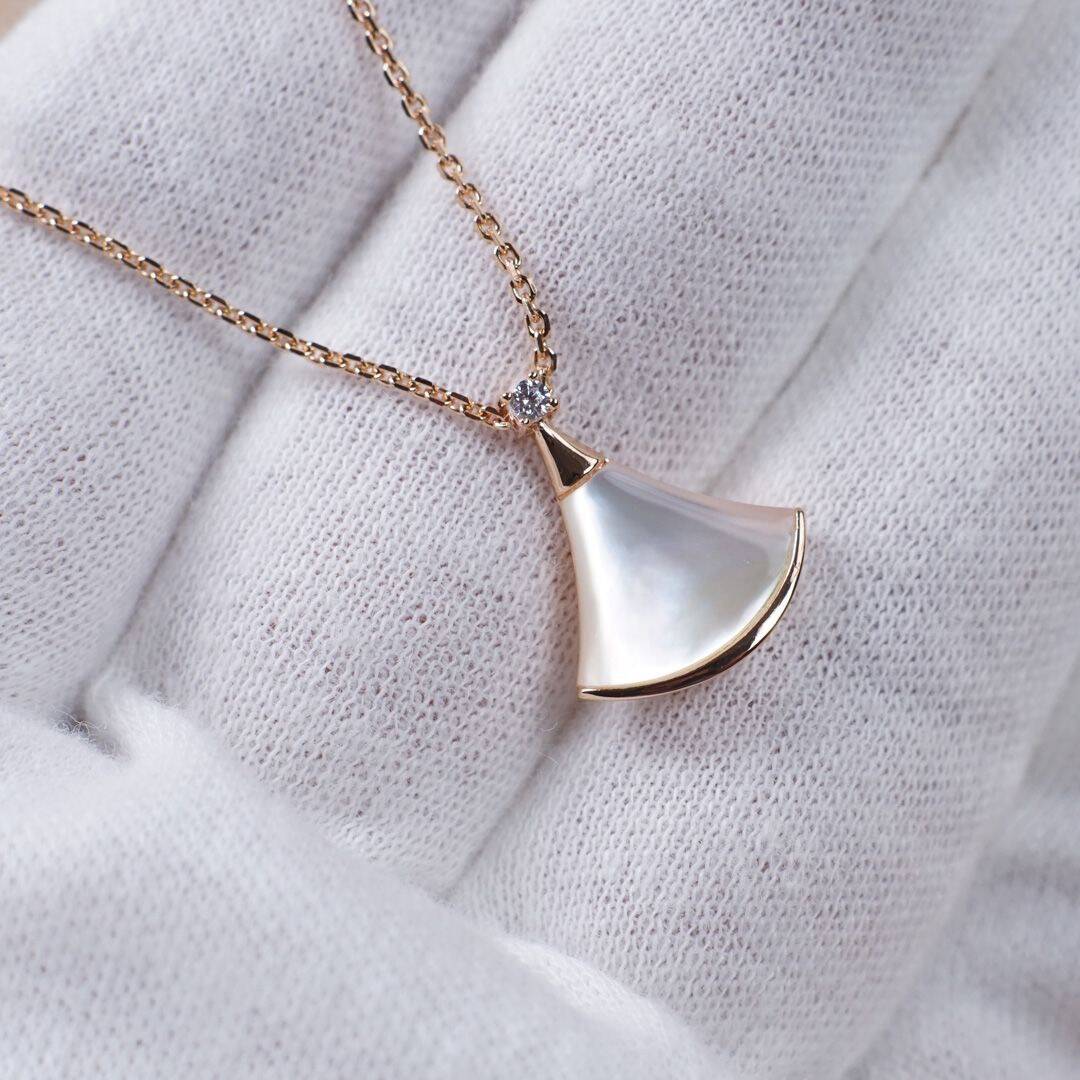 ディーヴァ ドリーム ネックレス