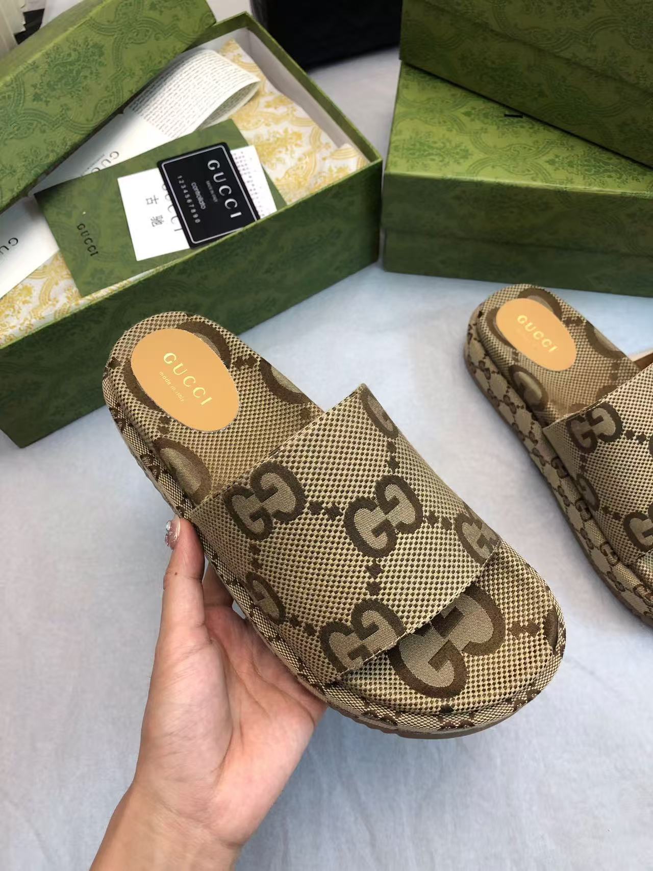 GUCCI ウィメンズ プラットフォーム スライドサンダル