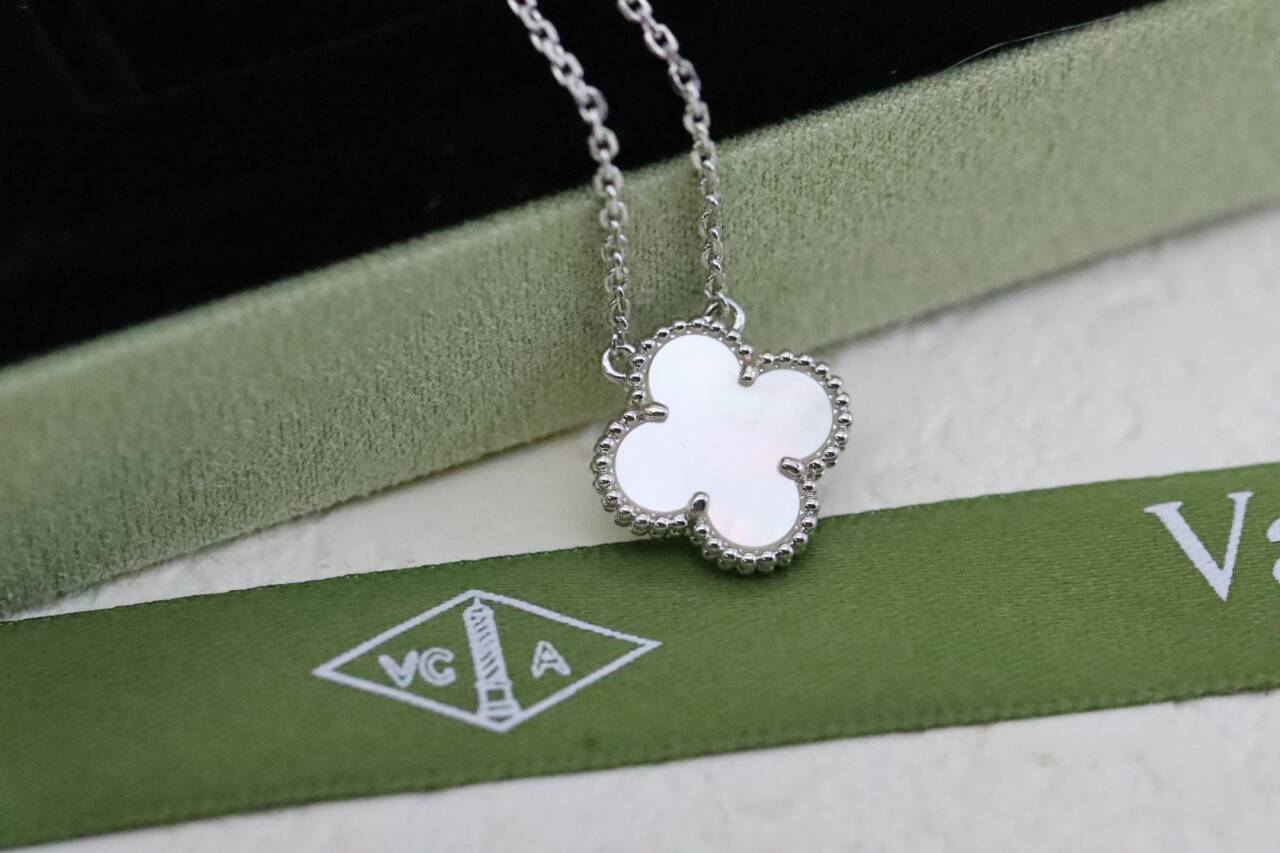 ヴィンテージ アルハンブラ ペンダント