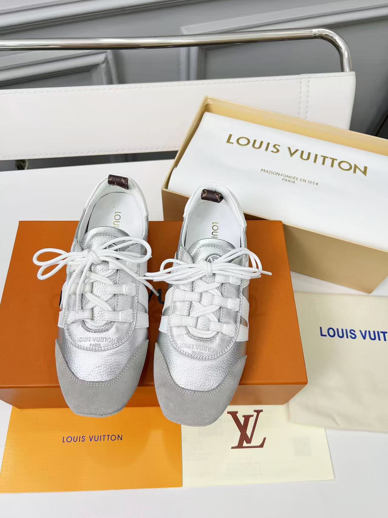 Louis vuitton スニーカリーナ