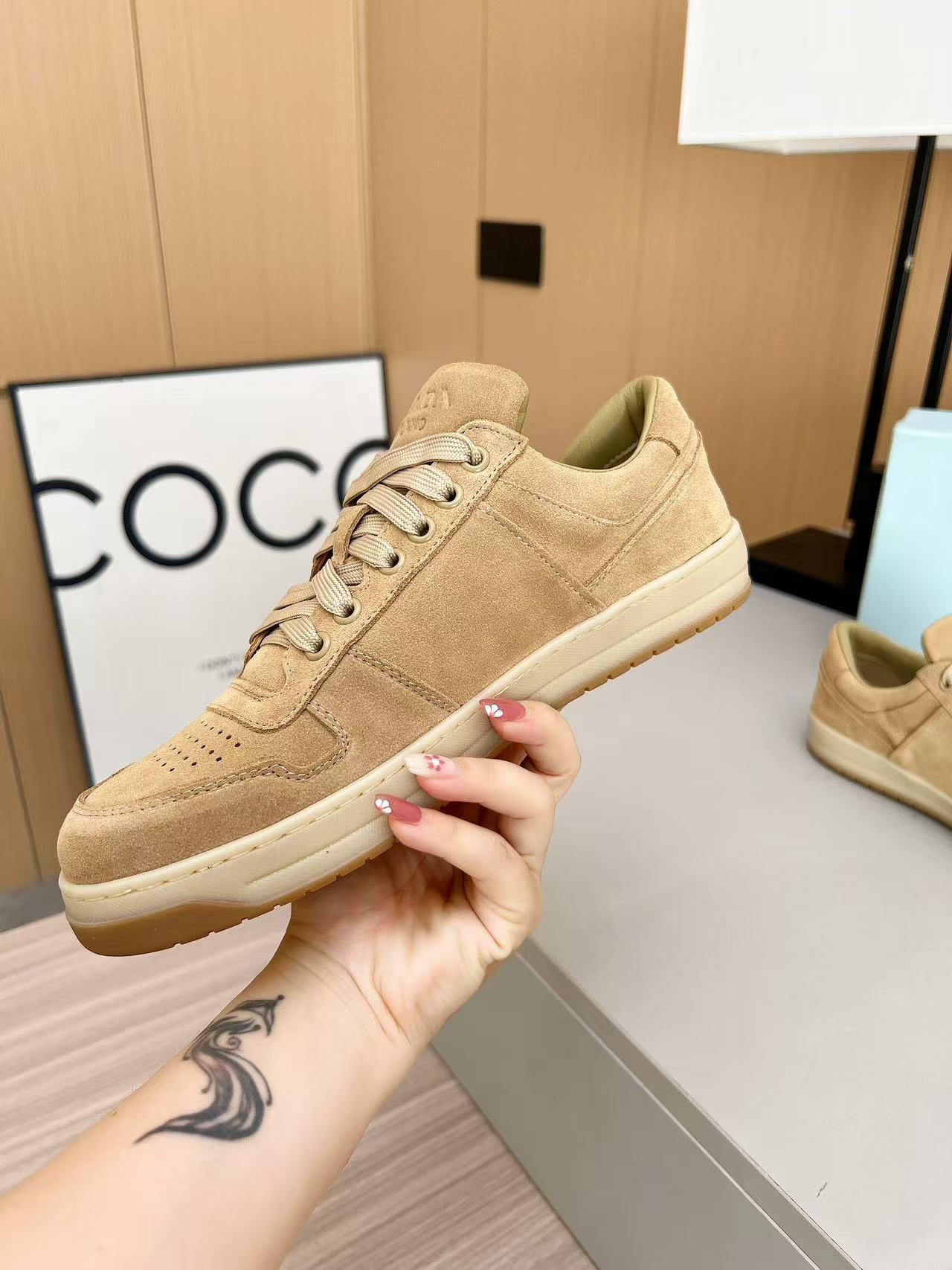 Prada プラダ ダウンタウン デラヴェスエード スニーカー