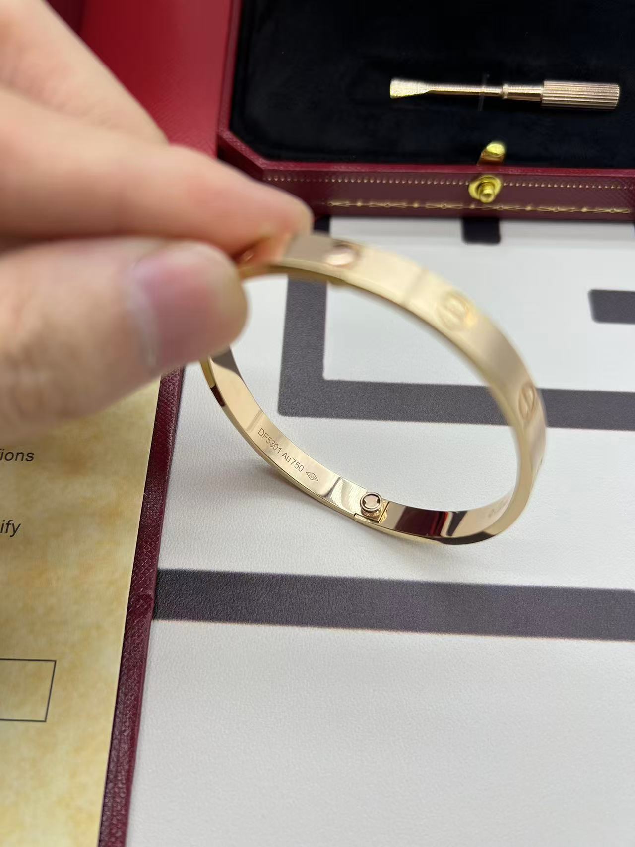 Cartier Love ブレスレット、スモールモデル