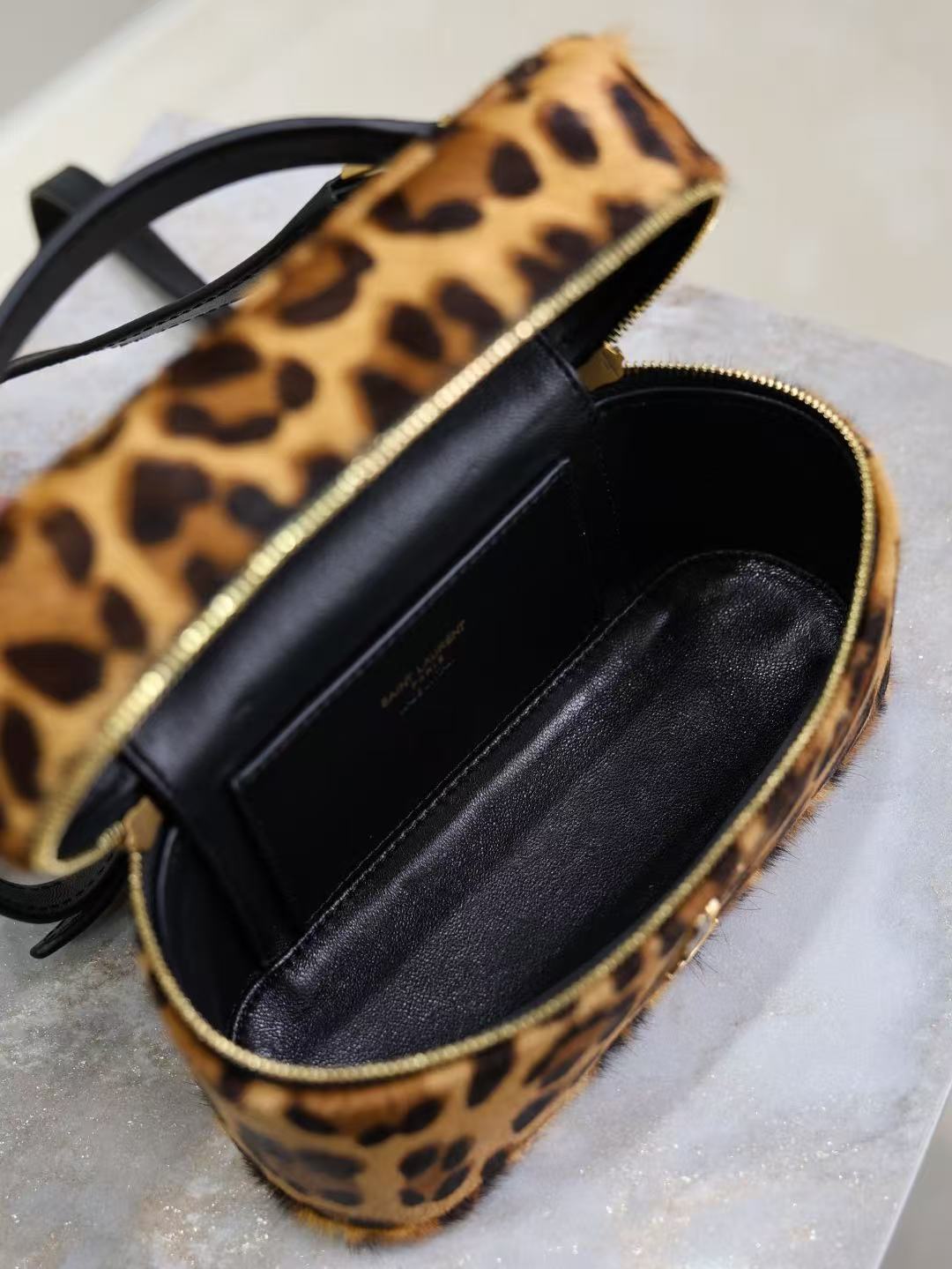  Saint Laurent サンローラン  ギャビー ヴァニティバッグ（ポニーヘアレザー）