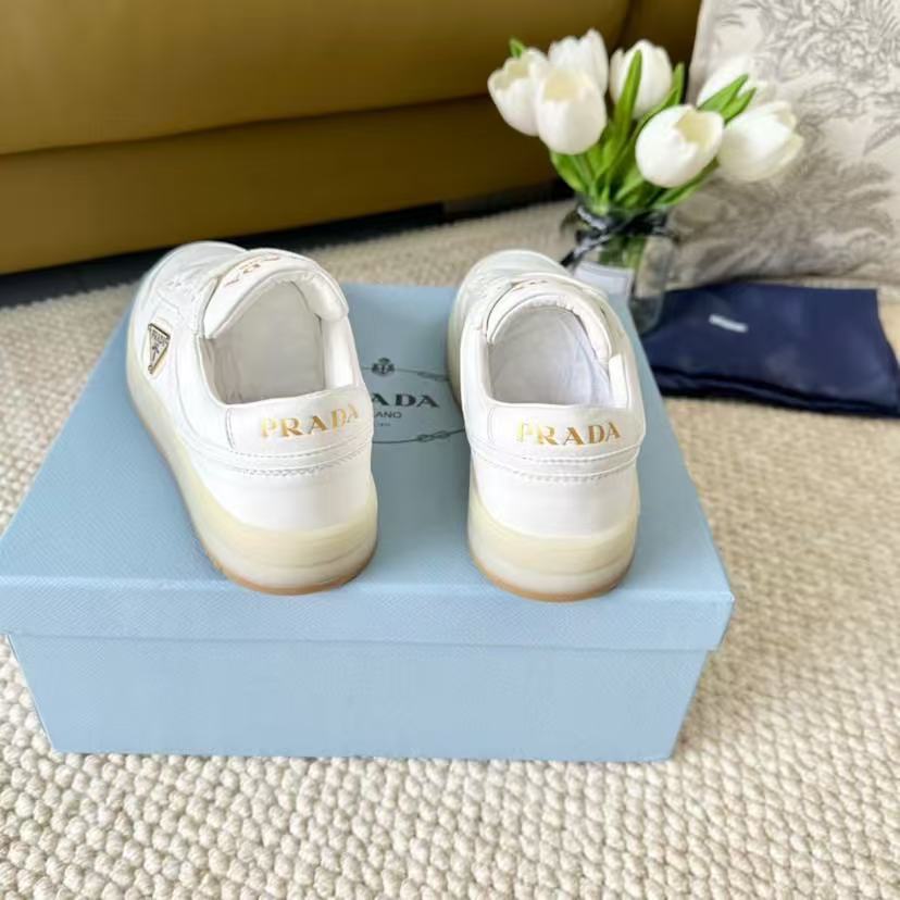 Prada プラダ ダウンタウン ナッパレザー スニーカー