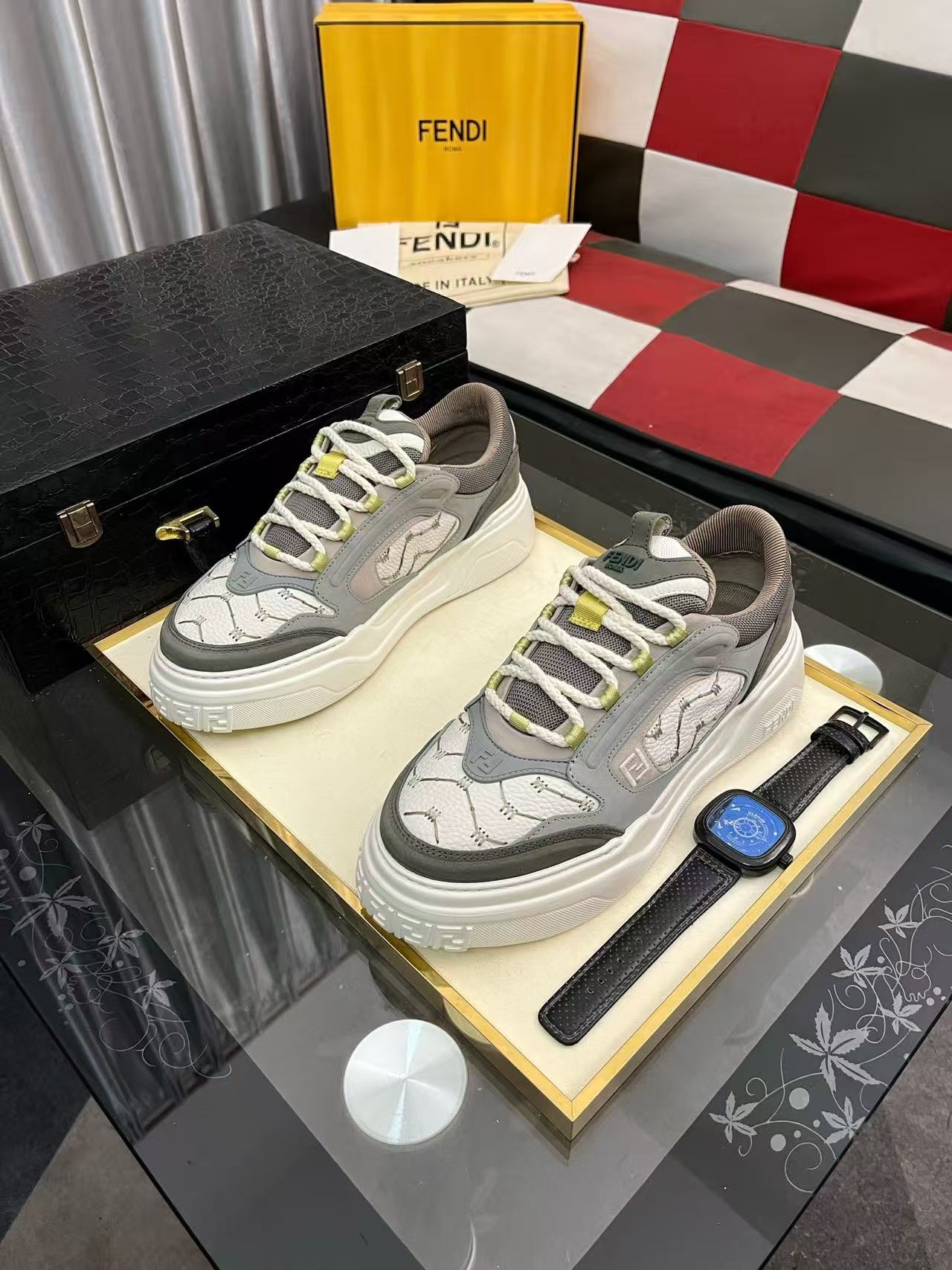 Fendi フェンディ フォース スニーカー